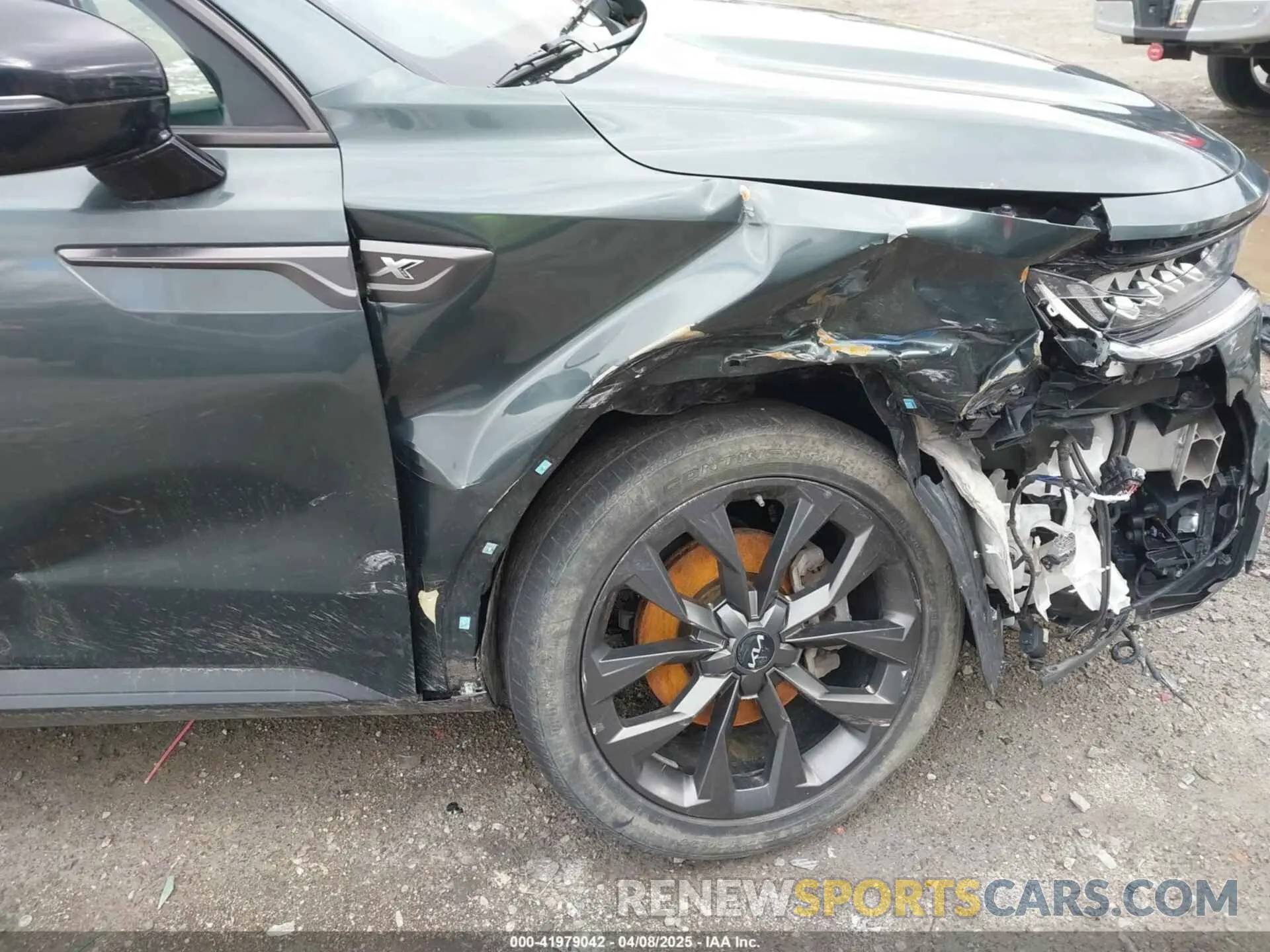6 Photograph of a damaged car 5XYRHDLF0NG087908 KIA SORENTO 2022