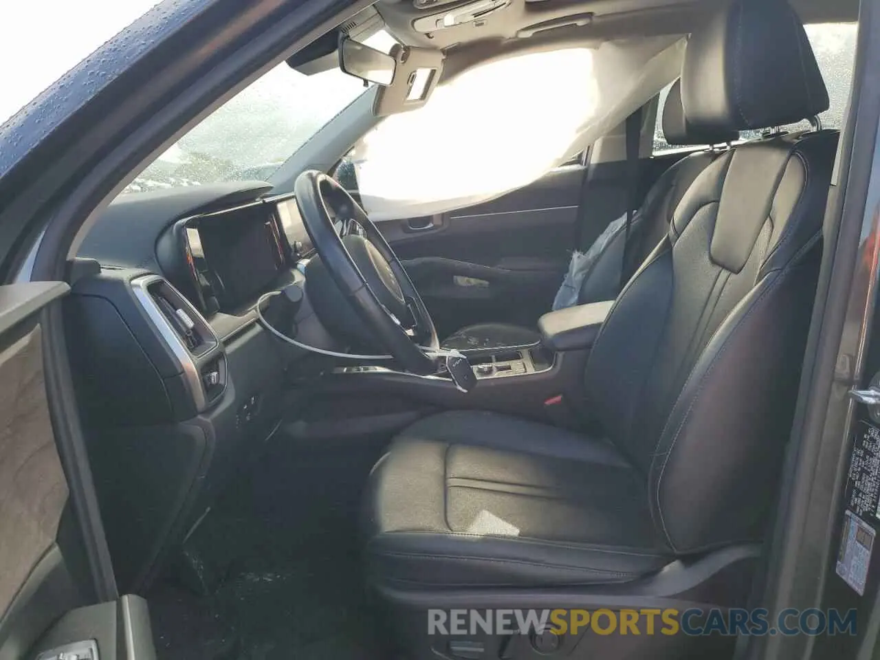 7 Photograph of a damaged car 5XYRHDLF1NG077100 KIA SORENTO 2022