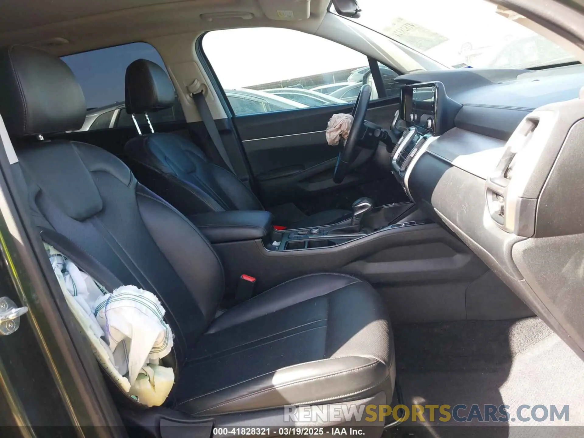 5 Photograph of a damaged car 5XYRHDLF2NG078899 KIA SORENTO 2022
