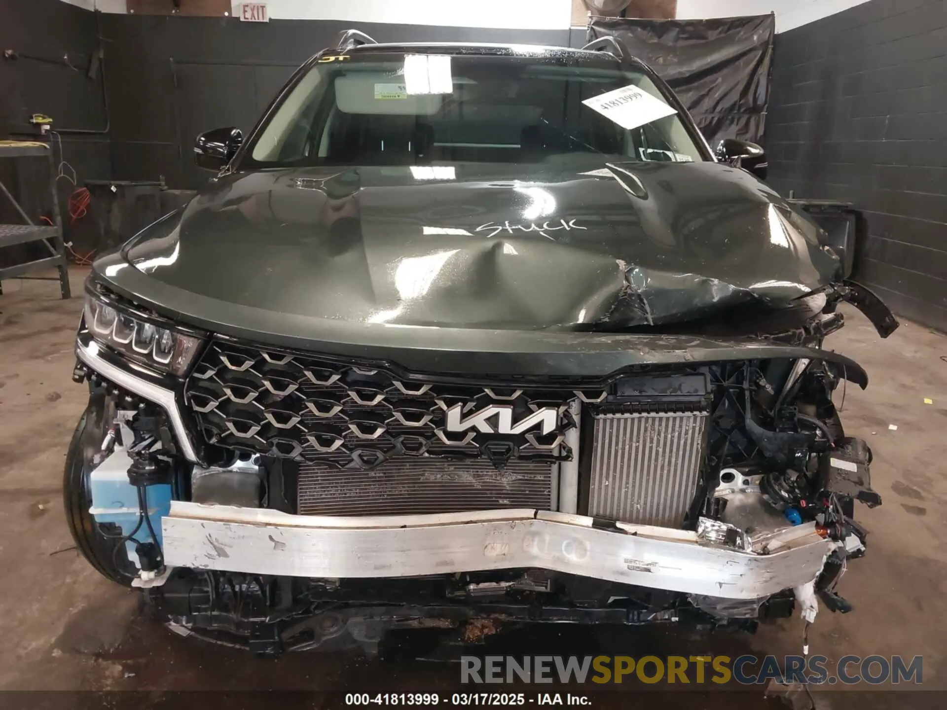 13 Photograph of a damaged car 5XYRHDLFXNG078956 KIA SORENTO 2022