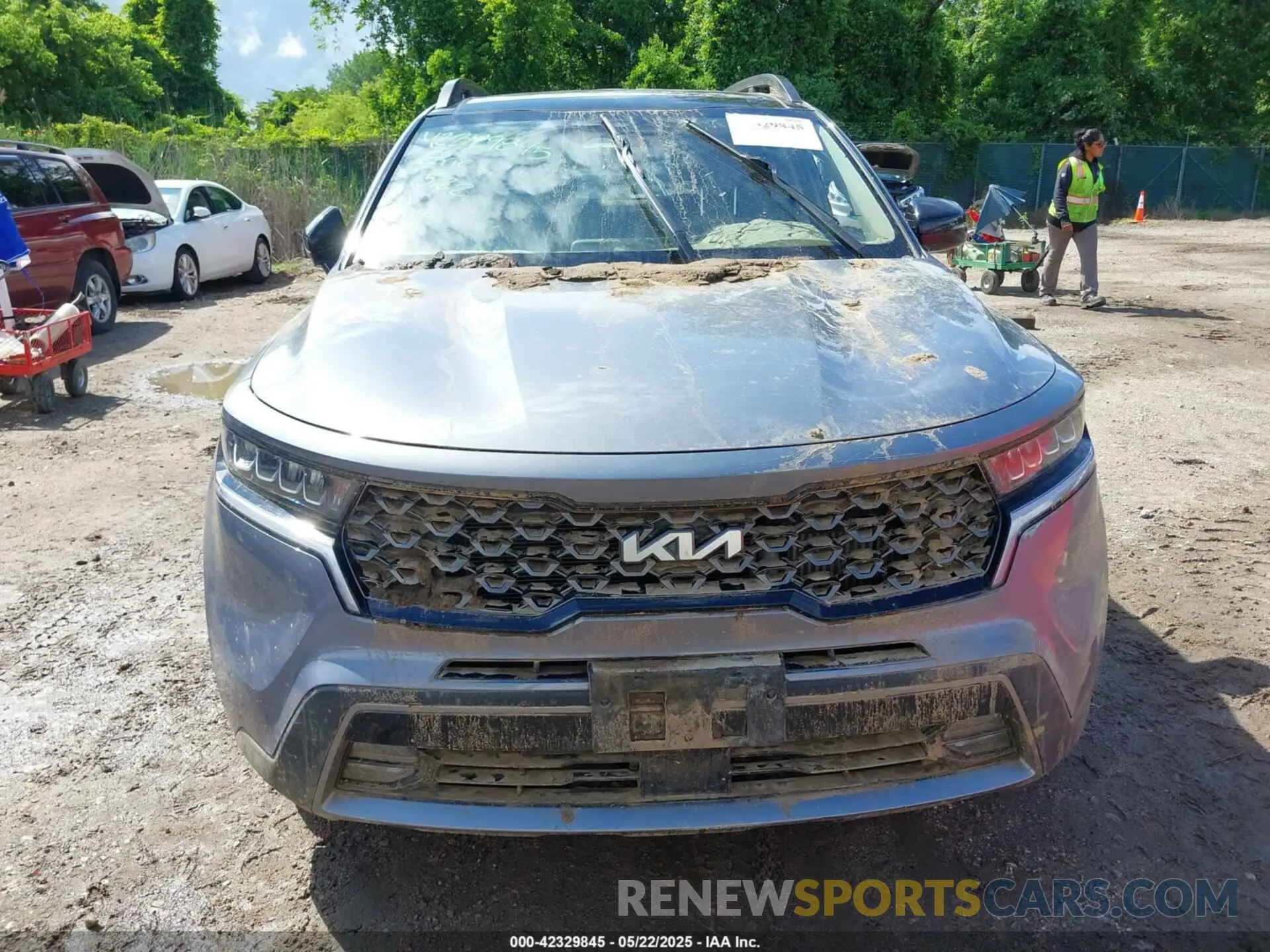 11 Photograph of a damaged car 5XYRHDLFXNG108778 KIA SORENTO 2022