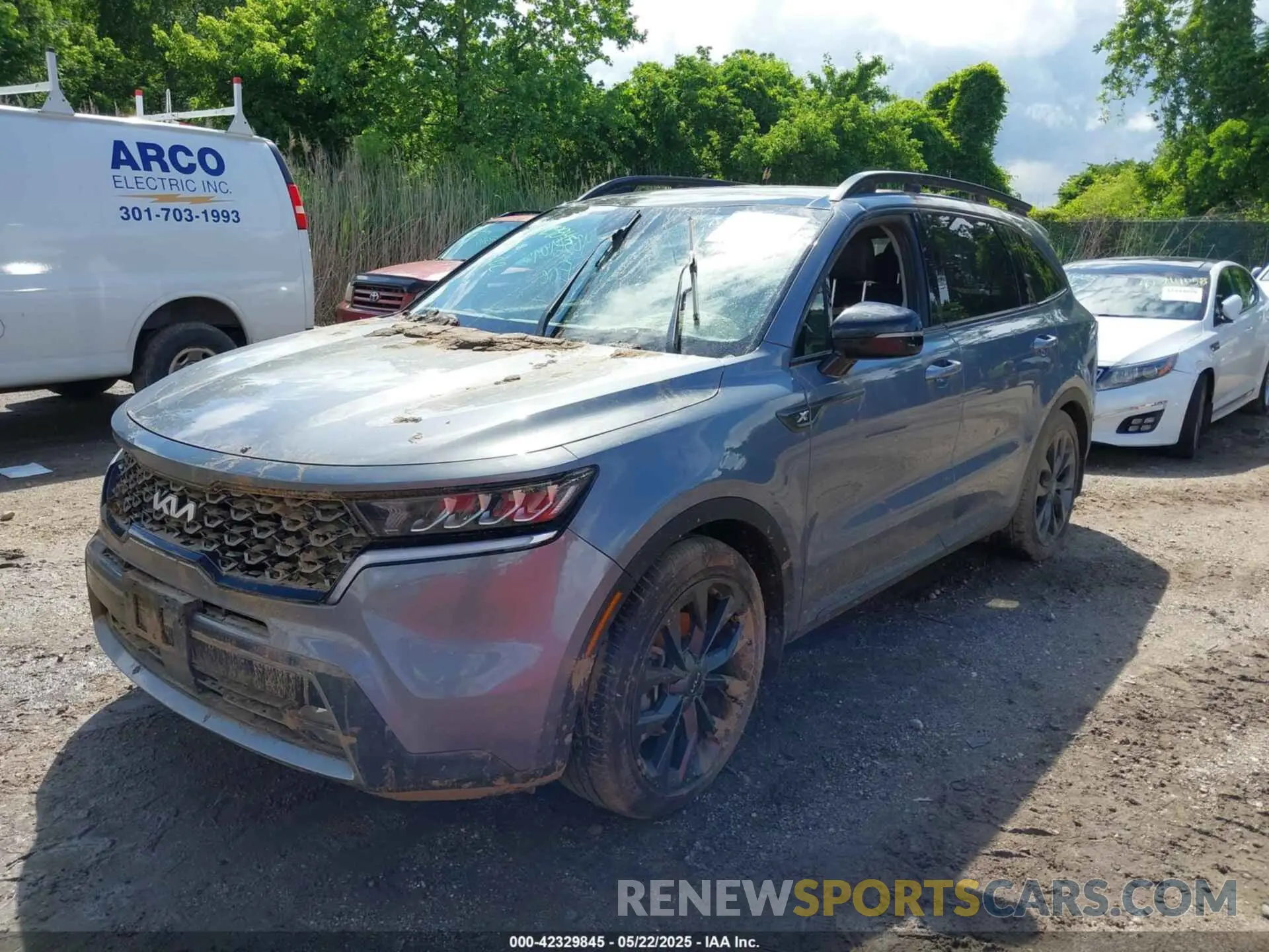 2 Photograph of a damaged car 5XYRHDLFXNG108778 KIA SORENTO 2022
