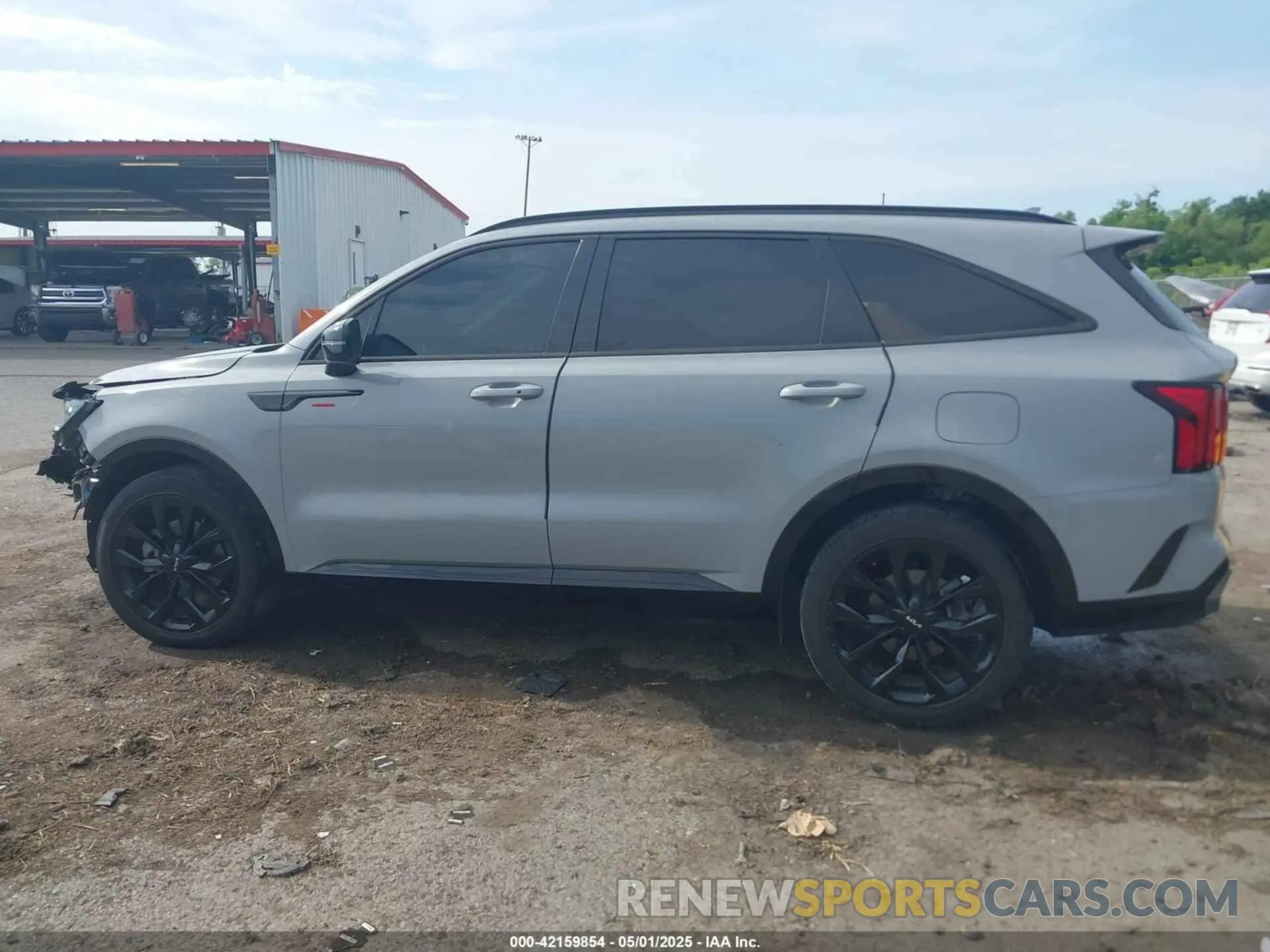 14 Photograph of a damaged car 5XYRK4LF1NG148278 KIA SORENTO 2022