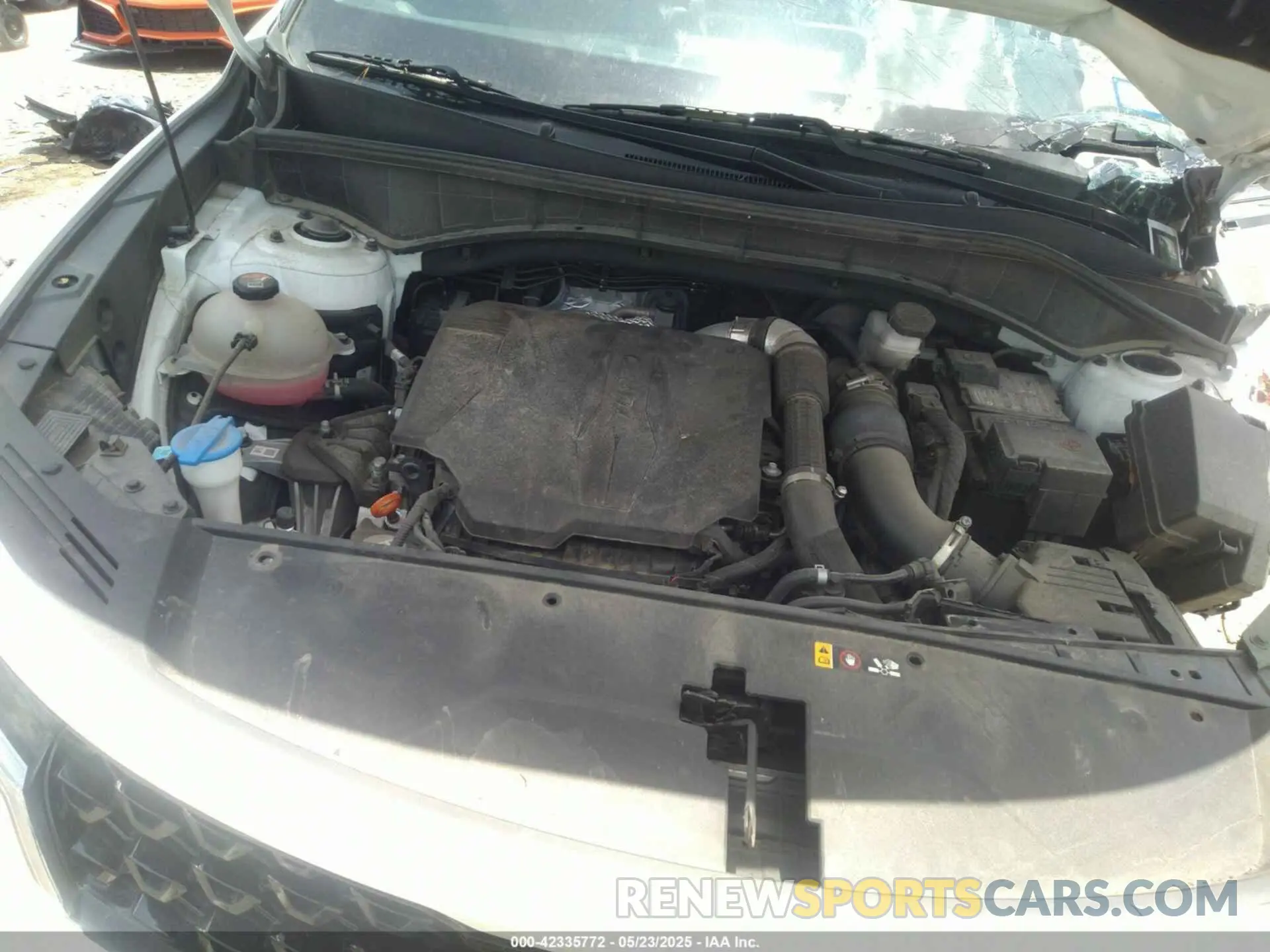 10 Photograph of a damaged car 5XYRK4LF3NG085989 KIA SORENTO 2022