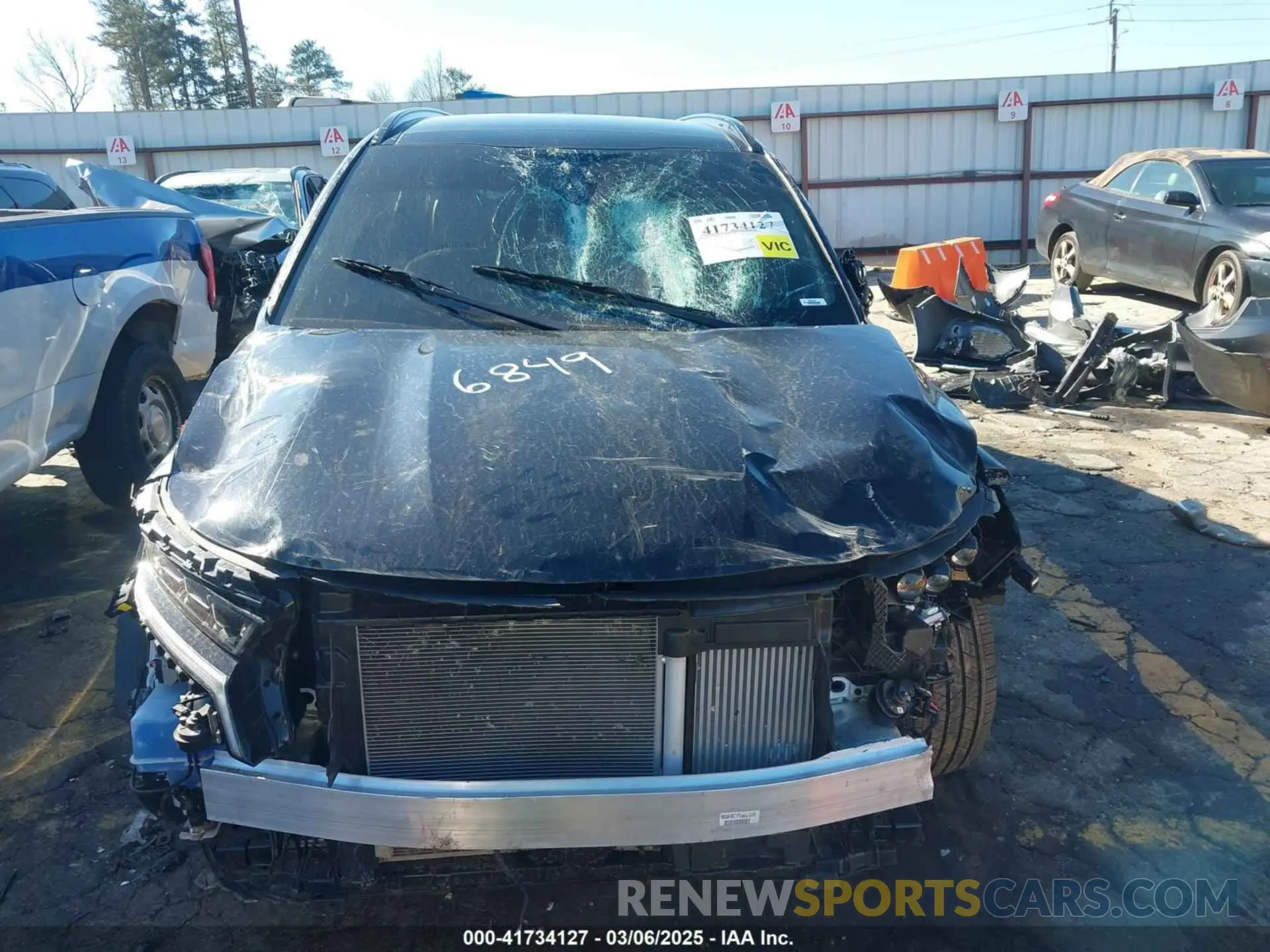 11 Photograph of a damaged car 5XYRK4LF3NG086849 KIA SORENTO 2022