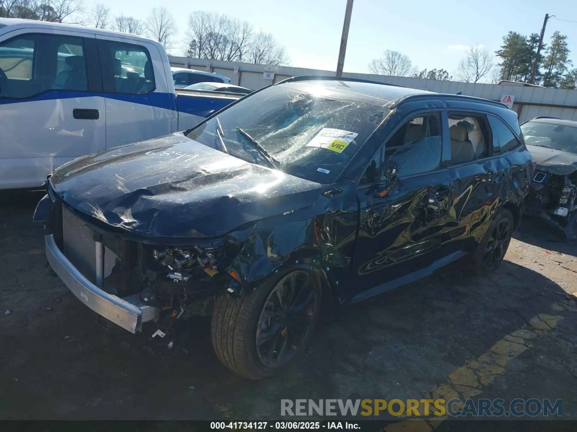2 Photograph of a damaged car 5XYRK4LF3NG086849 KIA SORENTO 2022