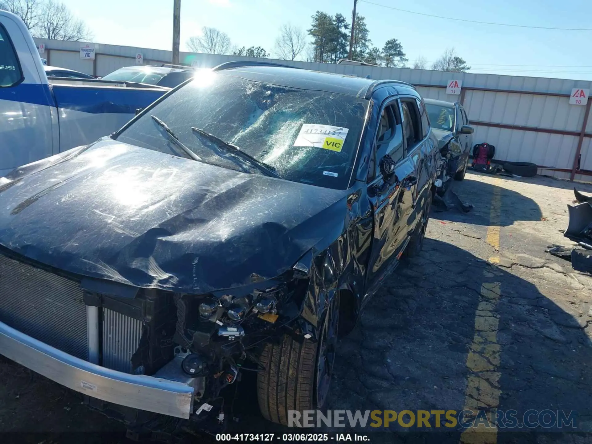 6 Photograph of a damaged car 5XYRK4LF3NG086849 KIA SORENTO 2022