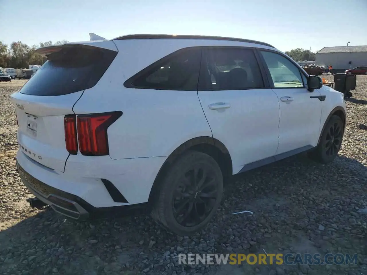 3 Photograph of a damaged car 5XYRK4LF3NG104718 KIA SORENTO 2022