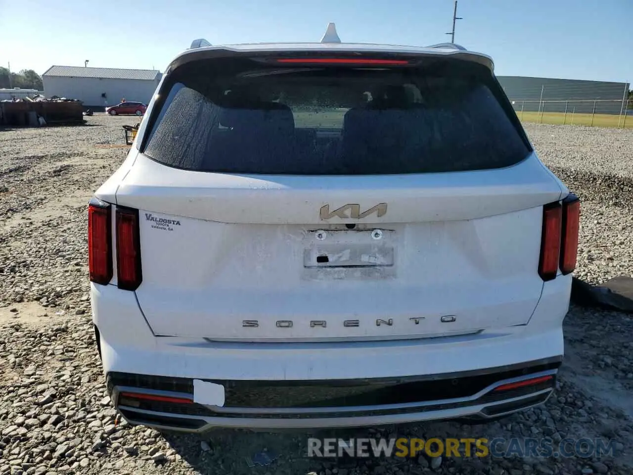 6 Photograph of a damaged car 5XYRK4LF3NG104718 KIA SORENTO 2022
