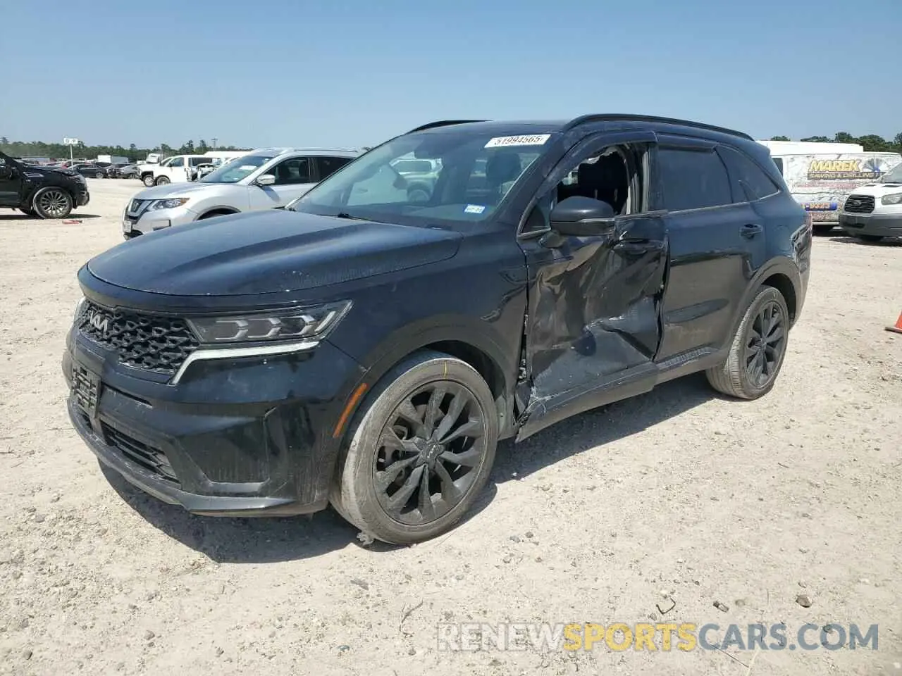 1 Photograph of a damaged car 5XYRK4LF4NG154933 KIA SORENTO 2022