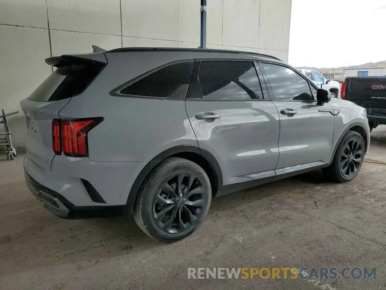 3 Photograph of a damaged car 5XYRK4LF6NG099949 KIA SORENTO 2022