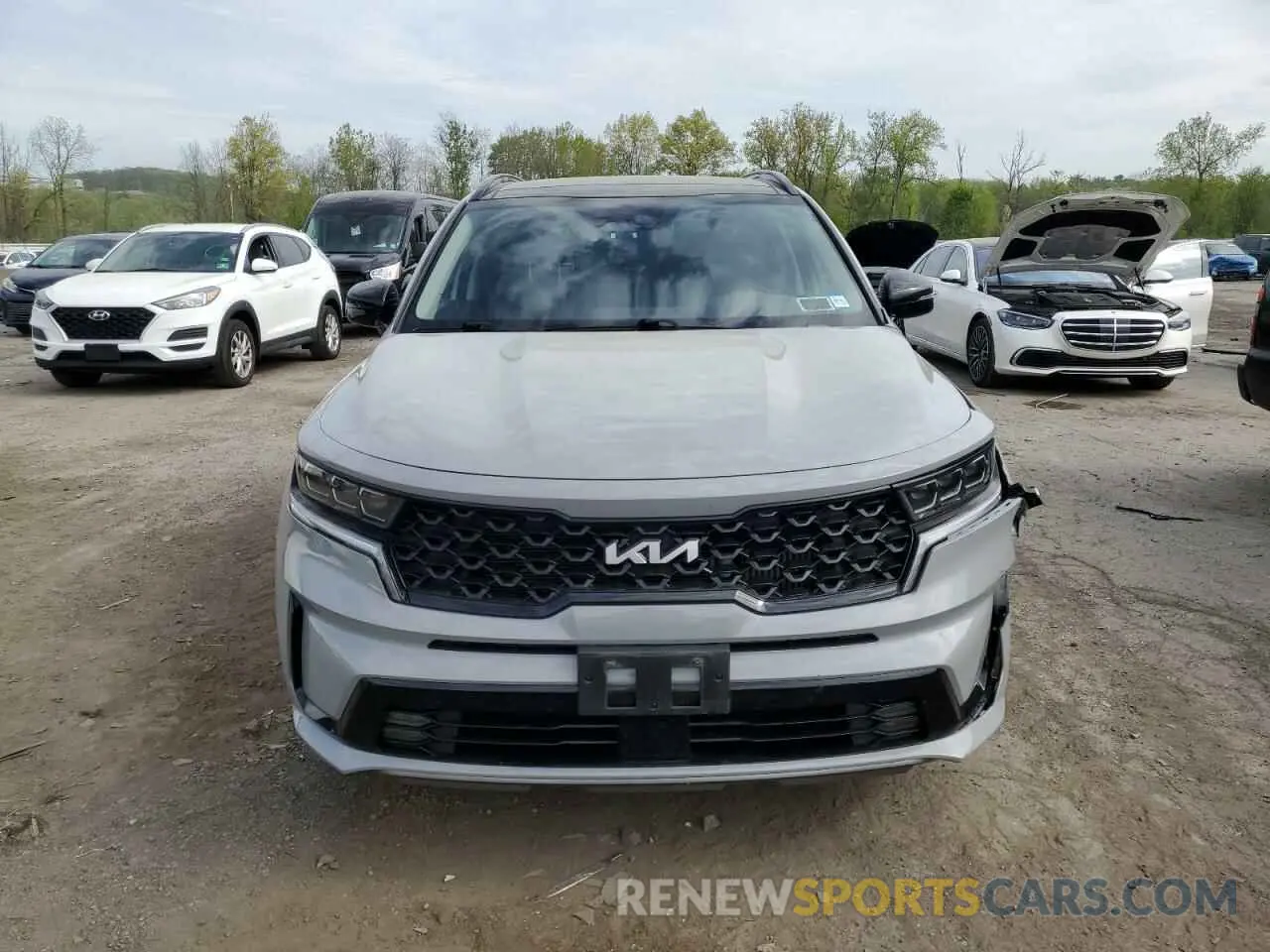5 Photograph of a damaged car 5XYRK4LF6NG108049 KIA SORENTO 2022