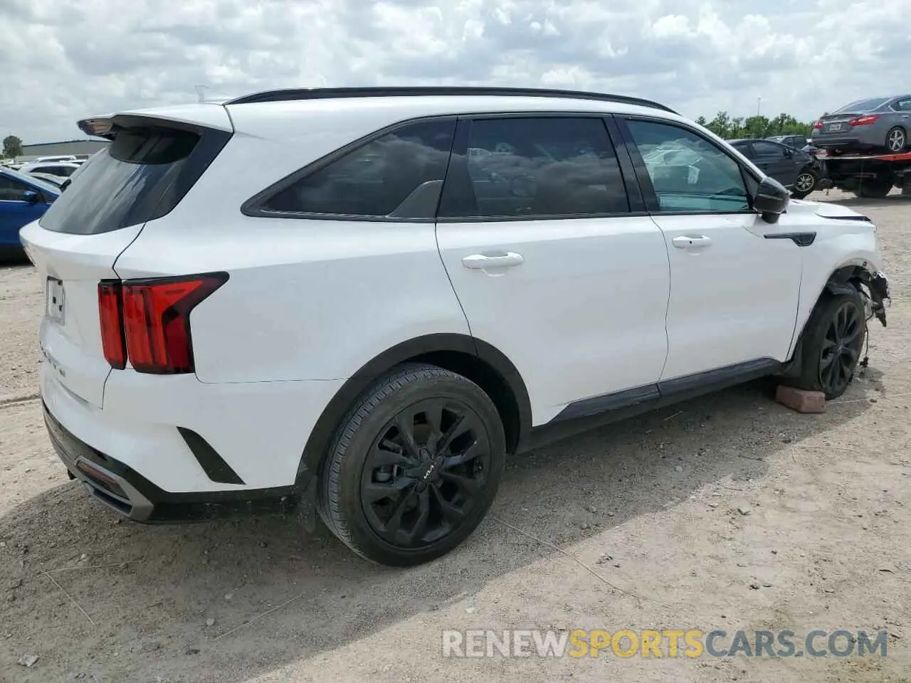 3 Photograph of a damaged car 5XYRK4LF6NG151483 KIA SORENTO 2022
