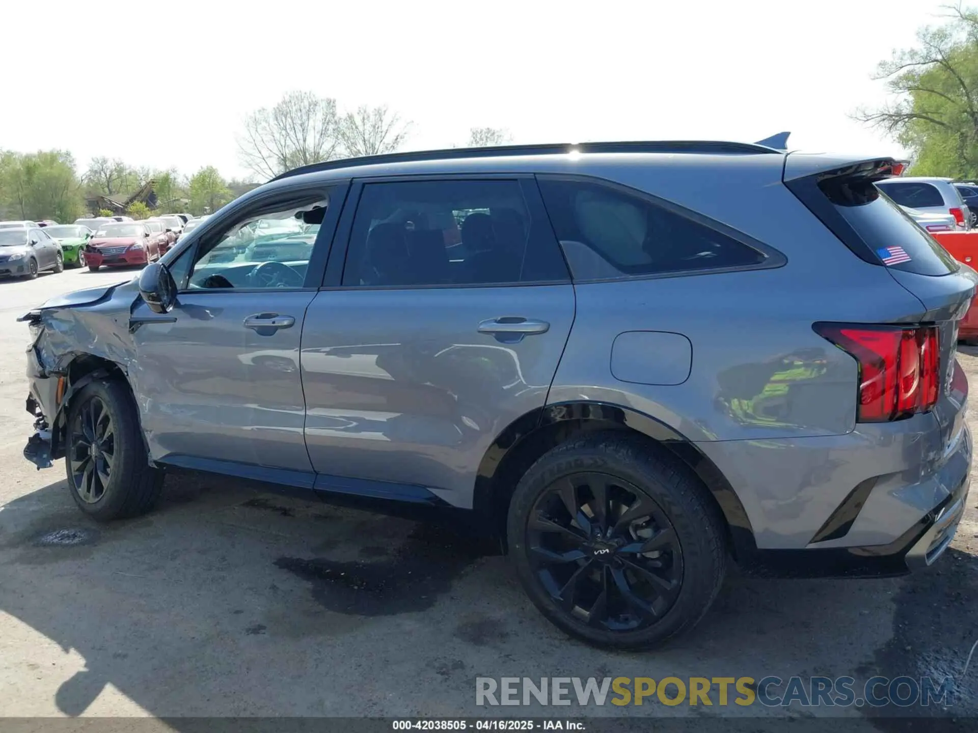 15 Photograph of a damaged car 5XYRK4LF8NG087513 KIA SORENTO 2022