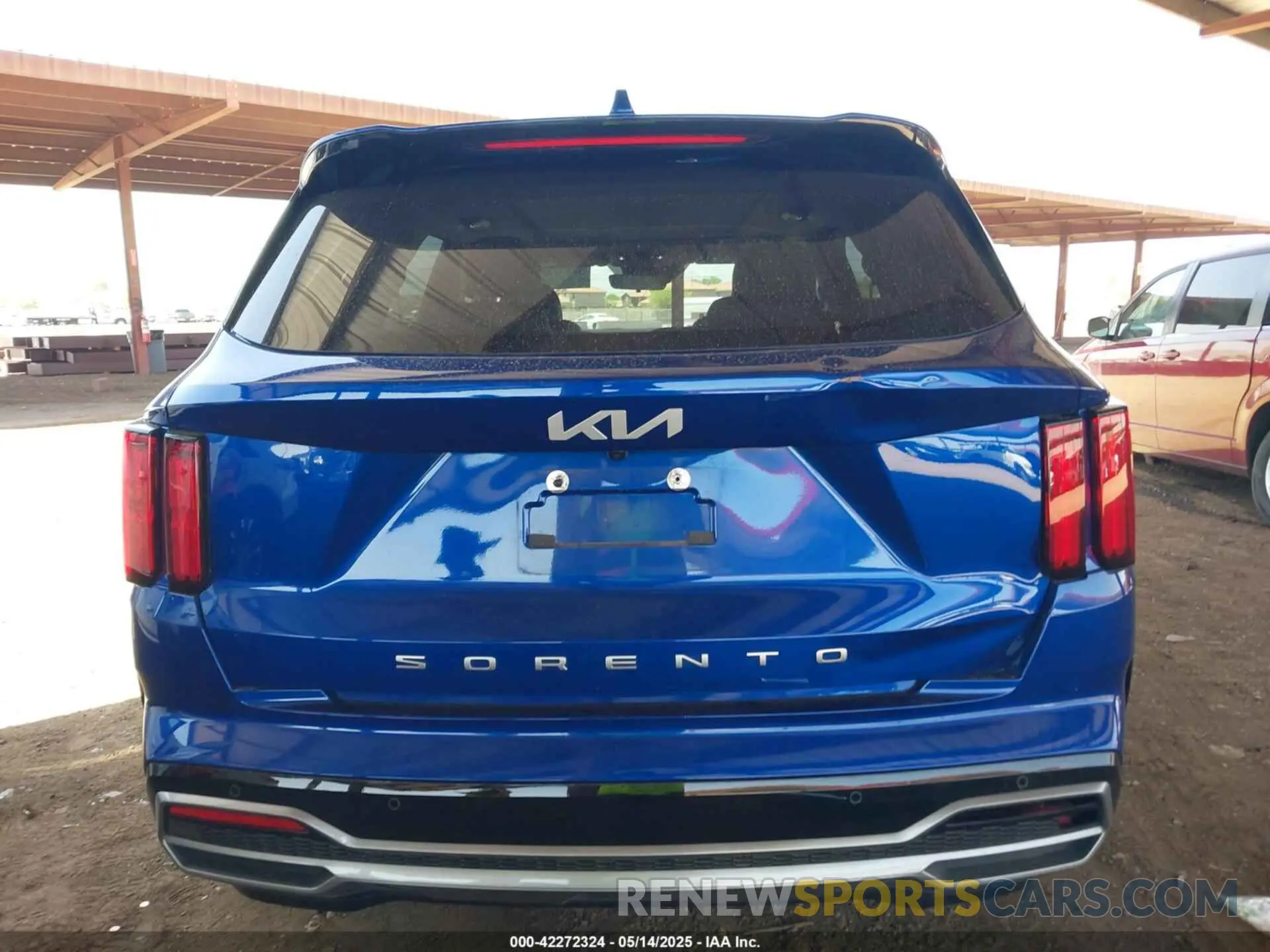 16 Photograph of a damaged car 5XYRK4LFXNG127624 KIA SORENTO 2022