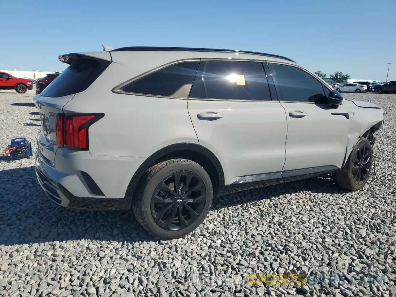 3 Photograph of a damaged car 5XYRK4LFXNG150448 KIA SORENTO 2022