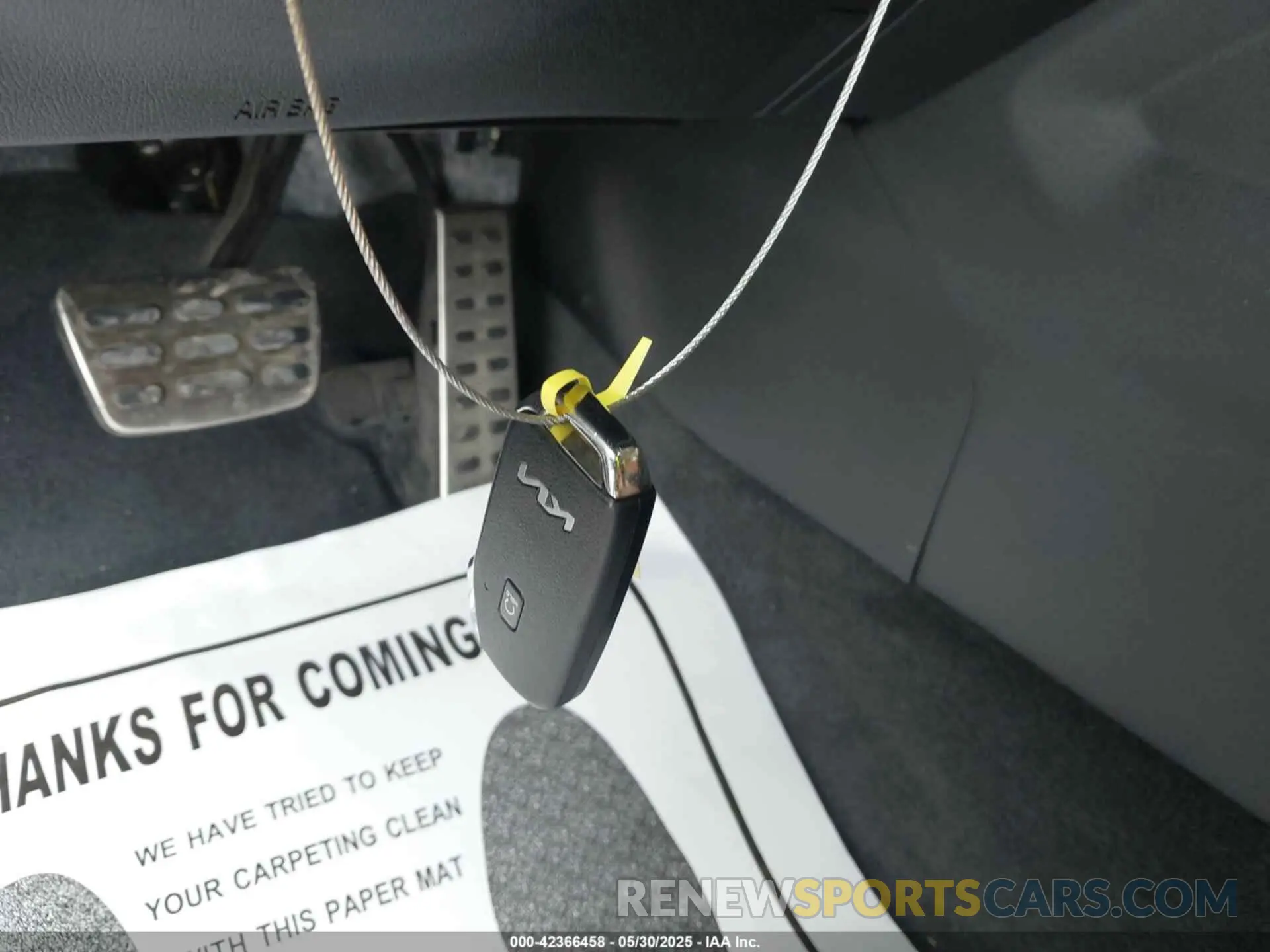 11 Photograph of a damaged car 5XYRKDLF0NG077154 KIA SORENTO 2022