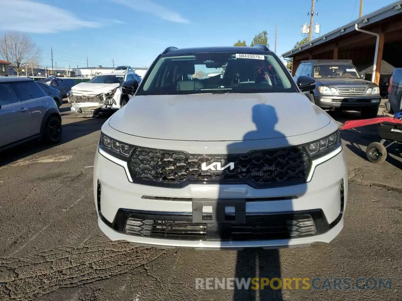 5 Photograph of a damaged car 5XYRKDLF0NG136154 KIA SORENTO 2022