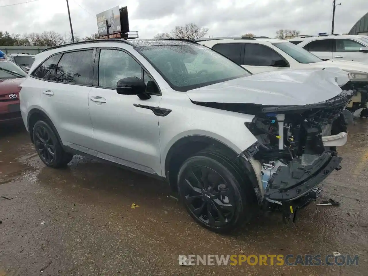 4 Photograph of a damaged car 5XYRKDLF1NG092116 KIA SORENTO 2022