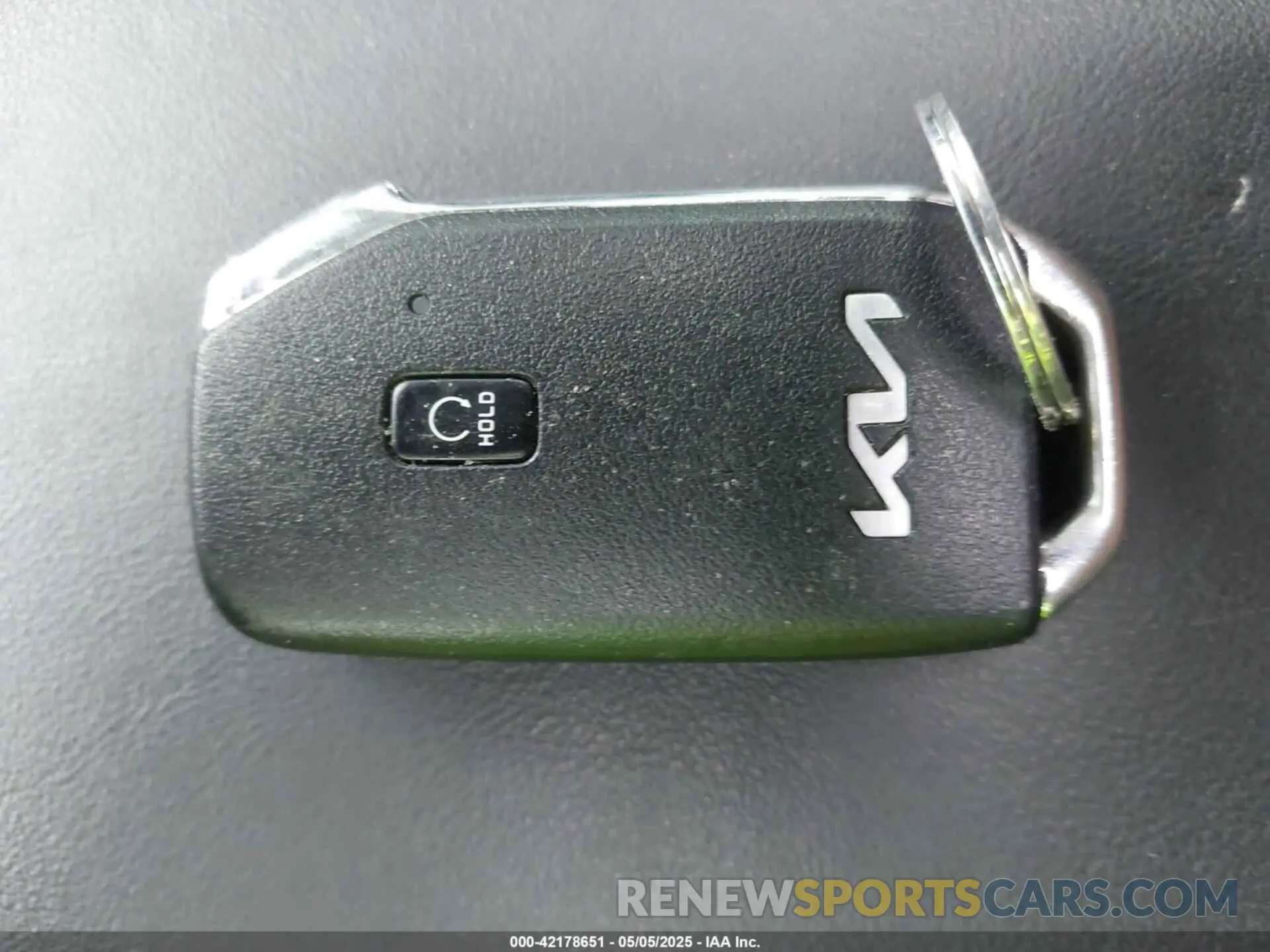 11 Photograph of a damaged car 5XYRKDLF1NG100165 KIA SORENTO 2022