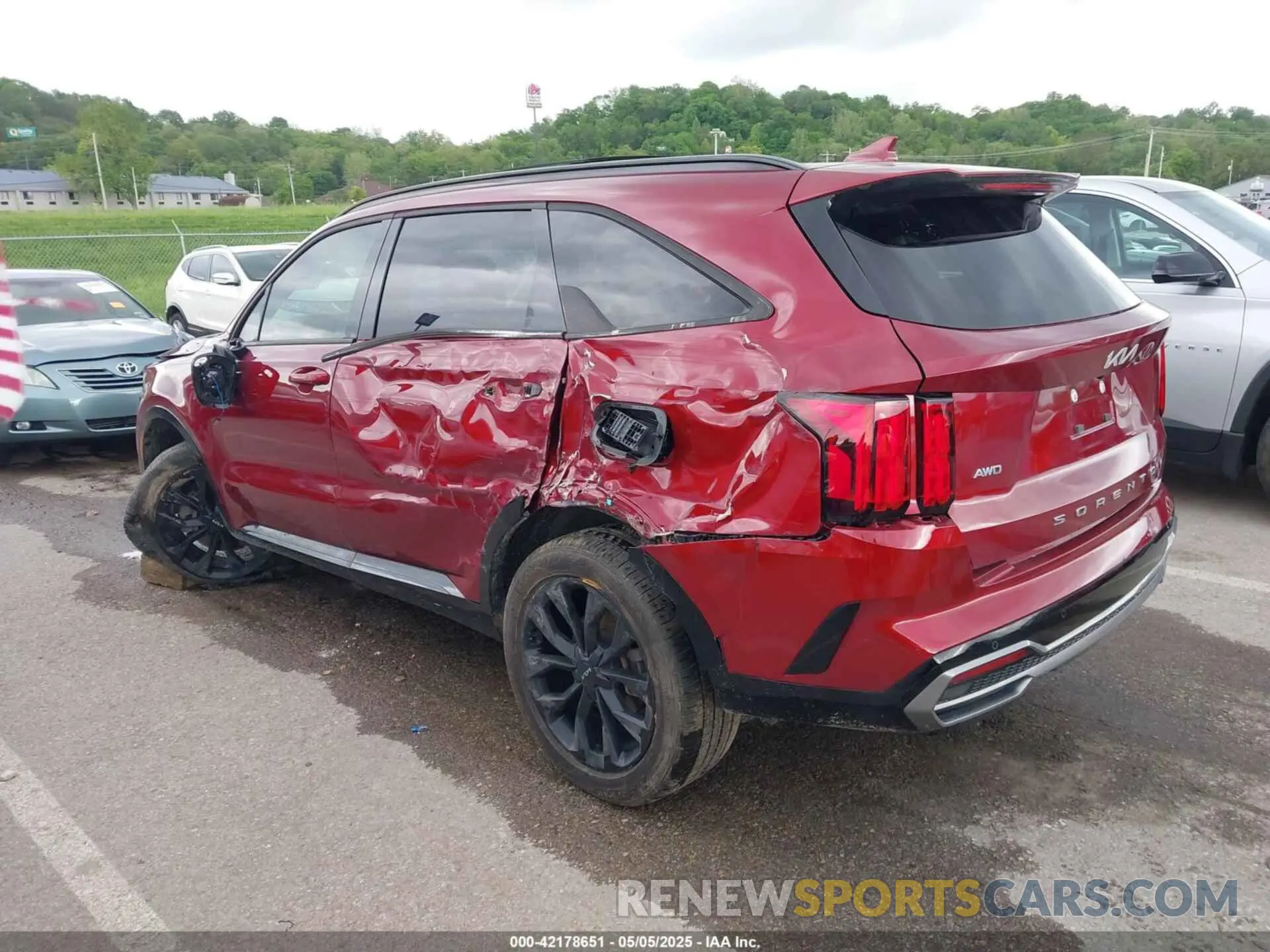 14 Photograph of a damaged car 5XYRKDLF1NG100165 KIA SORENTO 2022