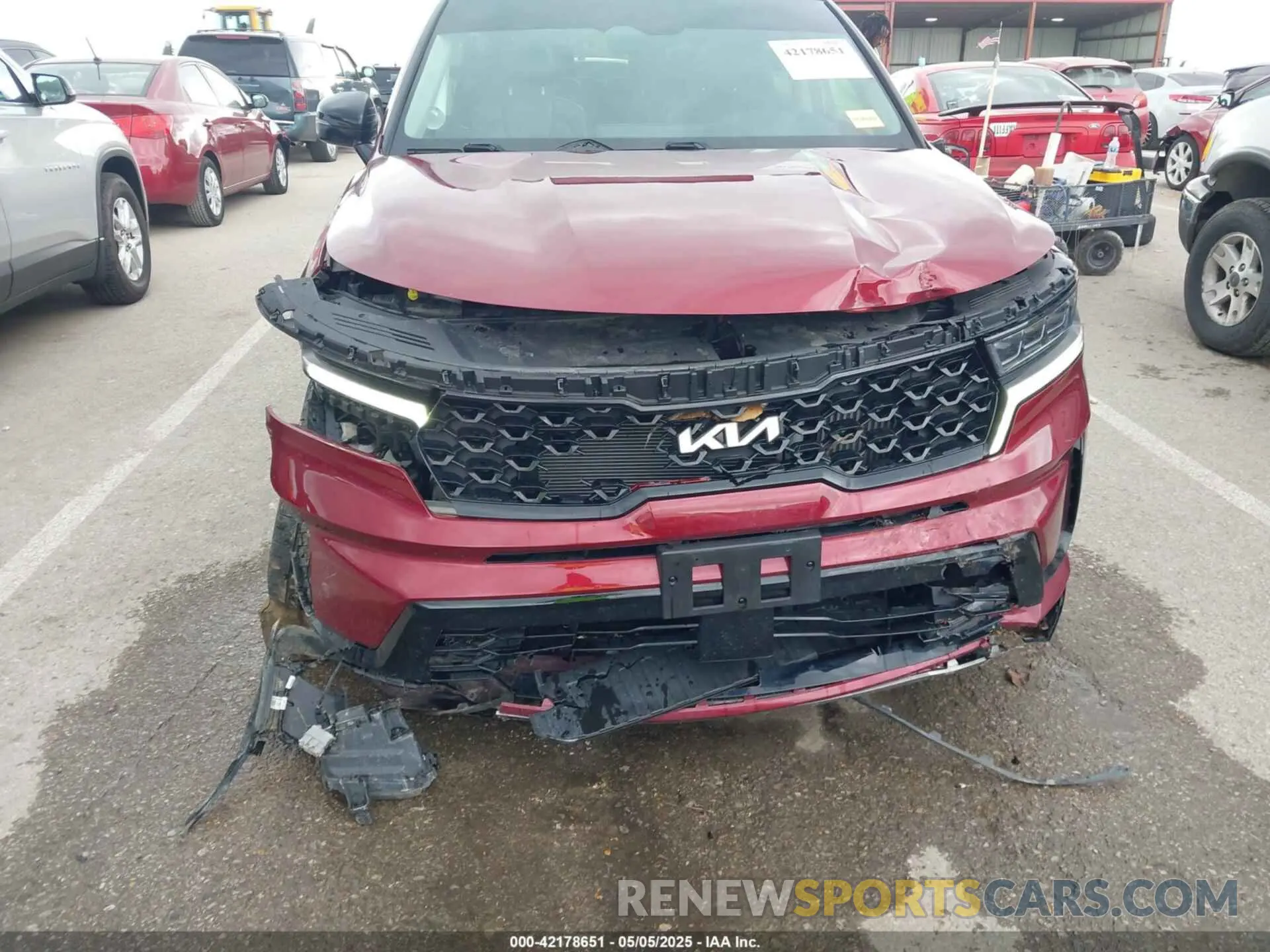 6 Photograph of a damaged car 5XYRKDLF1NG100165 KIA SORENTO 2022