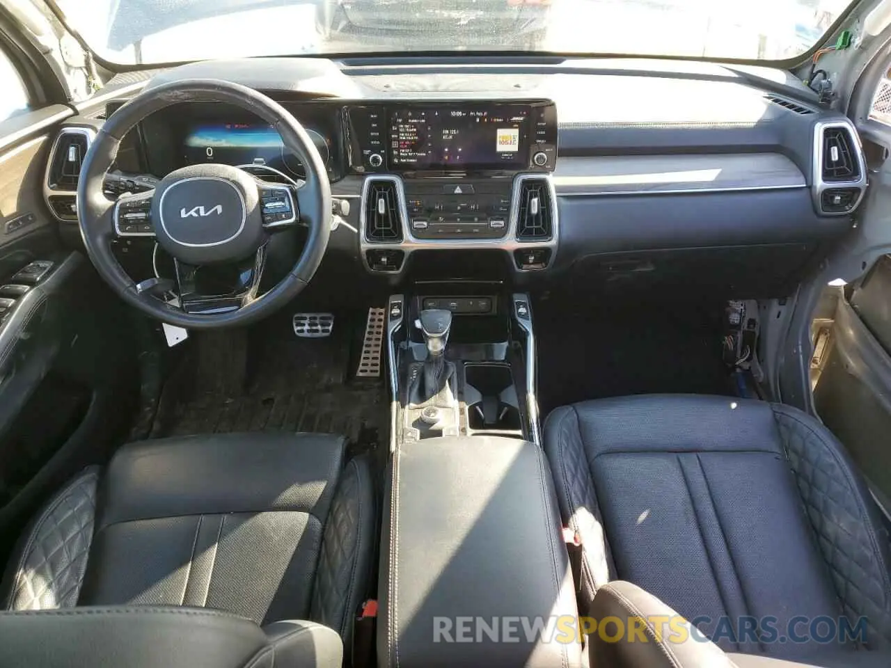 8 Photograph of a damaged car 5XYRKDLF3NG106596 KIA SORENTO 2022