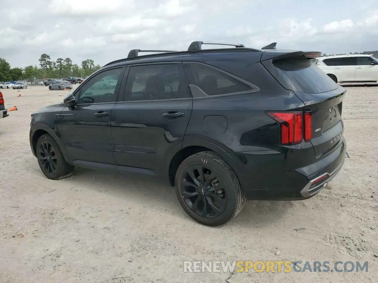 2 Photograph of a damaged car 5XYRKDLF4NG078744 KIA SORENTO 2022