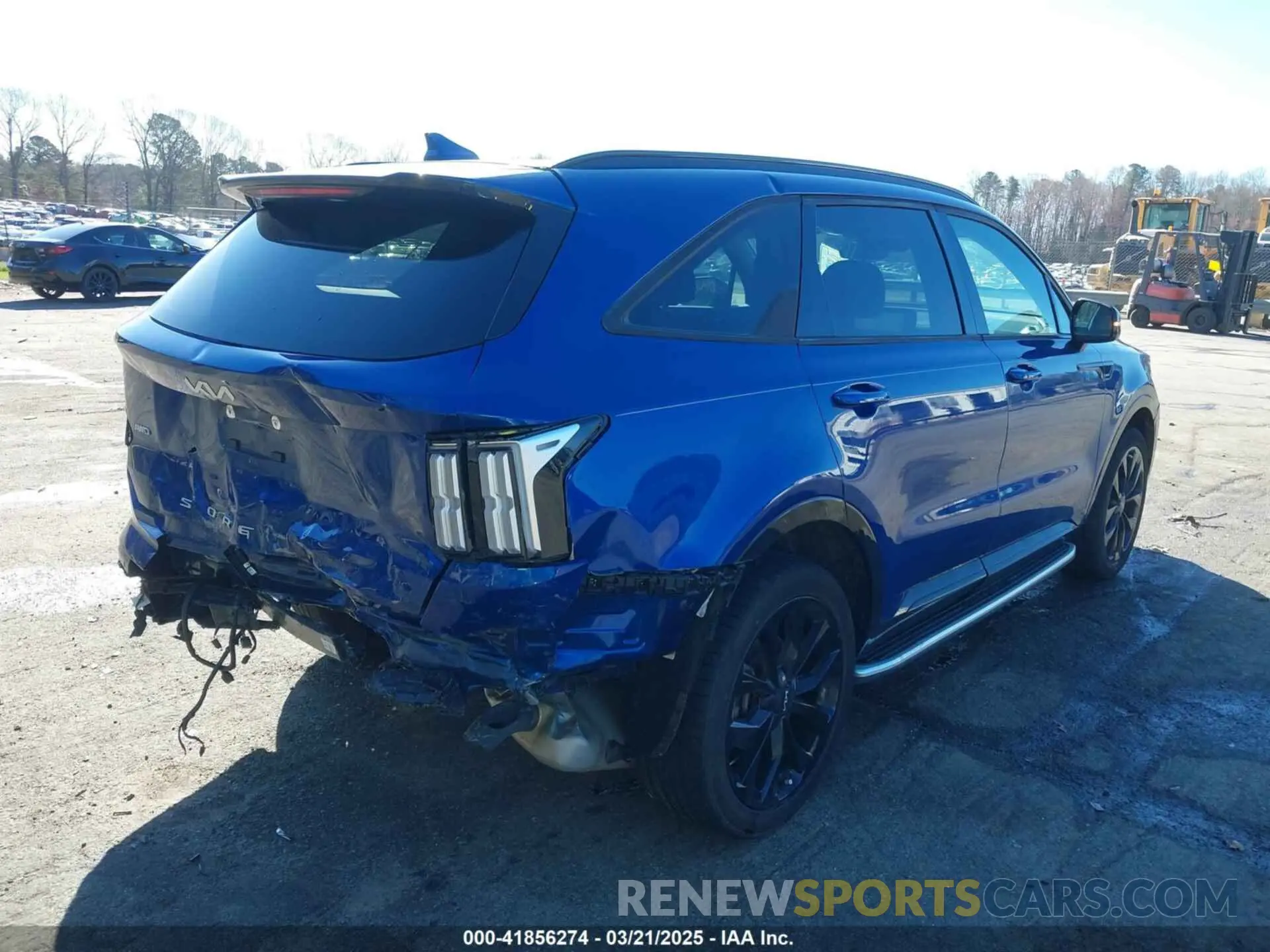 4 Photograph of a damaged car 5XYRKDLF4NG112780 KIA SORENTO 2022