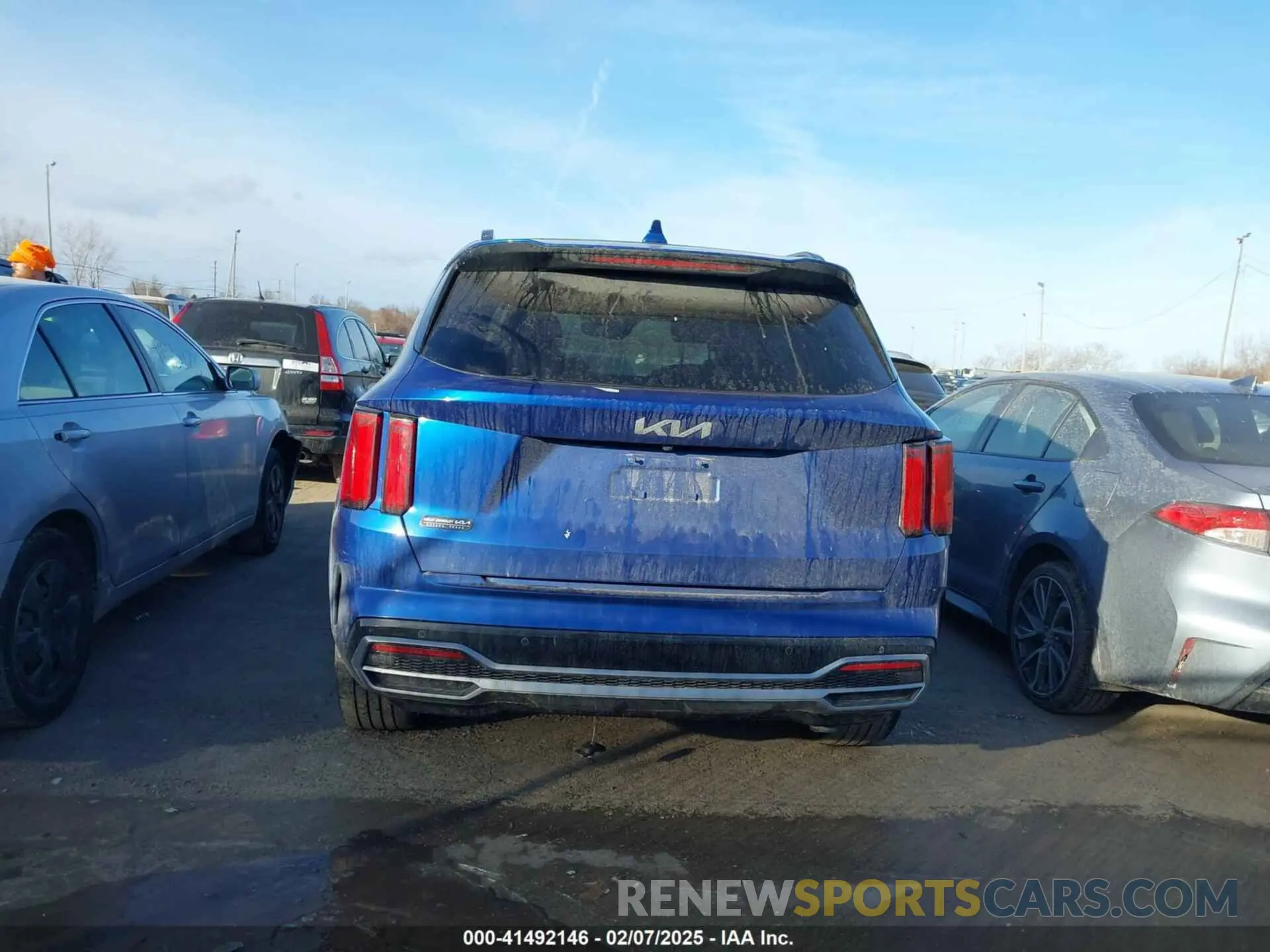 16 Photograph of a damaged car 5XYRKDLF4NG114223 KIA SORENTO 2022