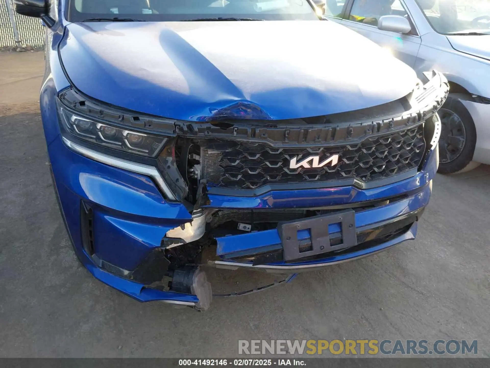 6 Photograph of a damaged car 5XYRKDLF4NG114223 KIA SORENTO 2022