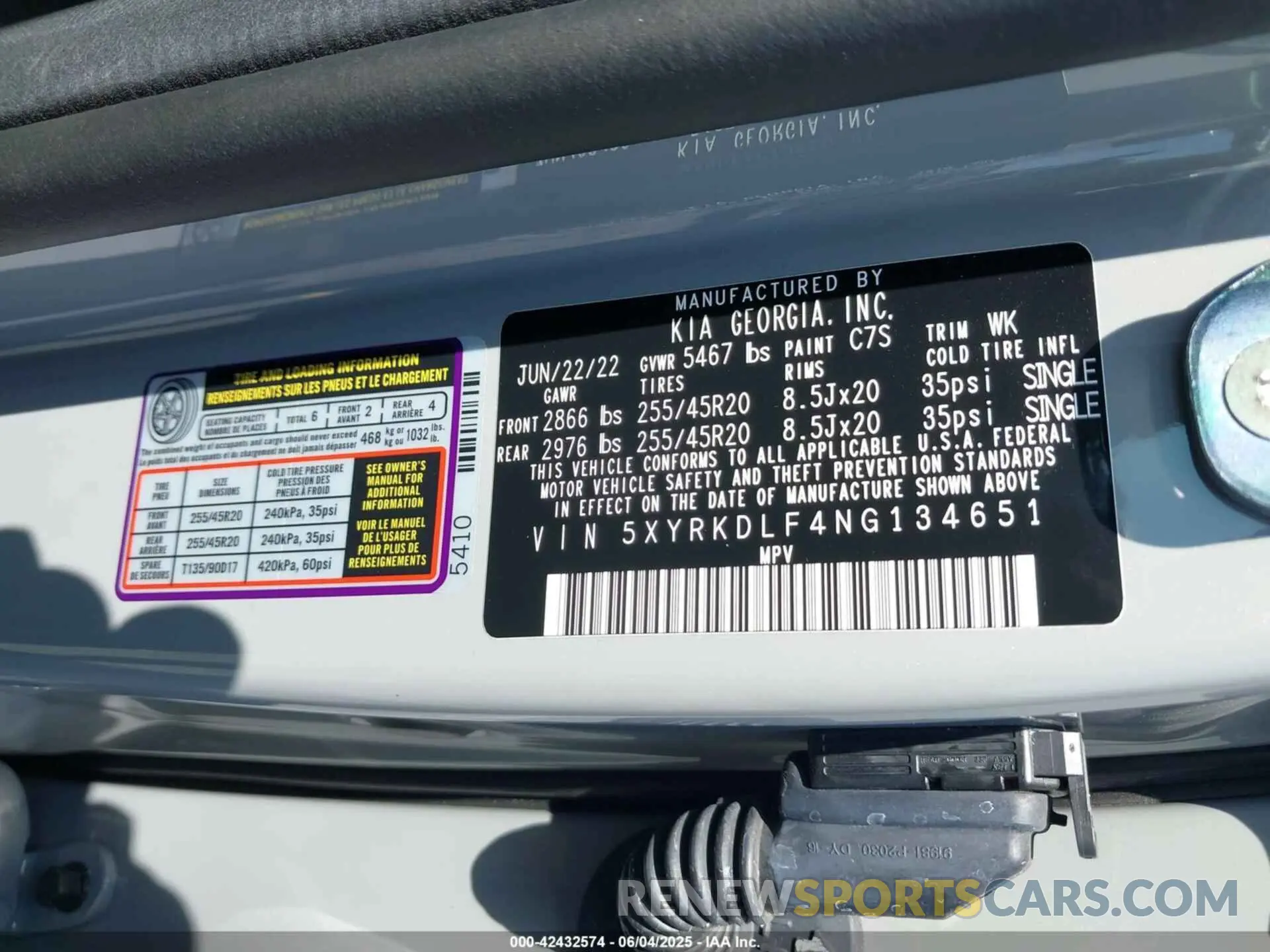 9 Photograph of a damaged car 5XYRKDLF4NG134651 KIA SORENTO 2022