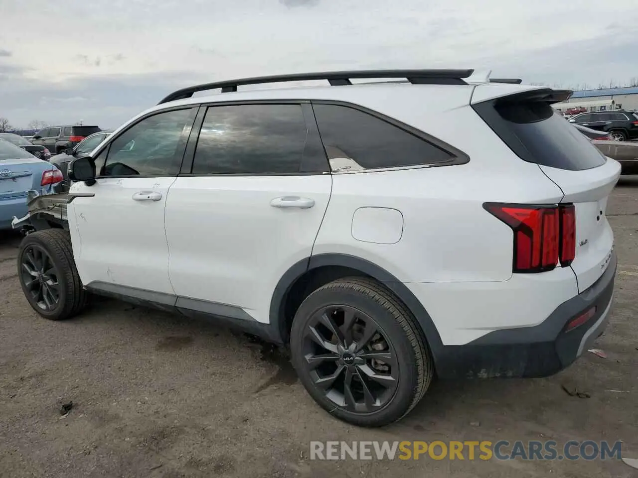 2 Photograph of a damaged car 5XYRKDLF5NG076355 KIA SORENTO 2022