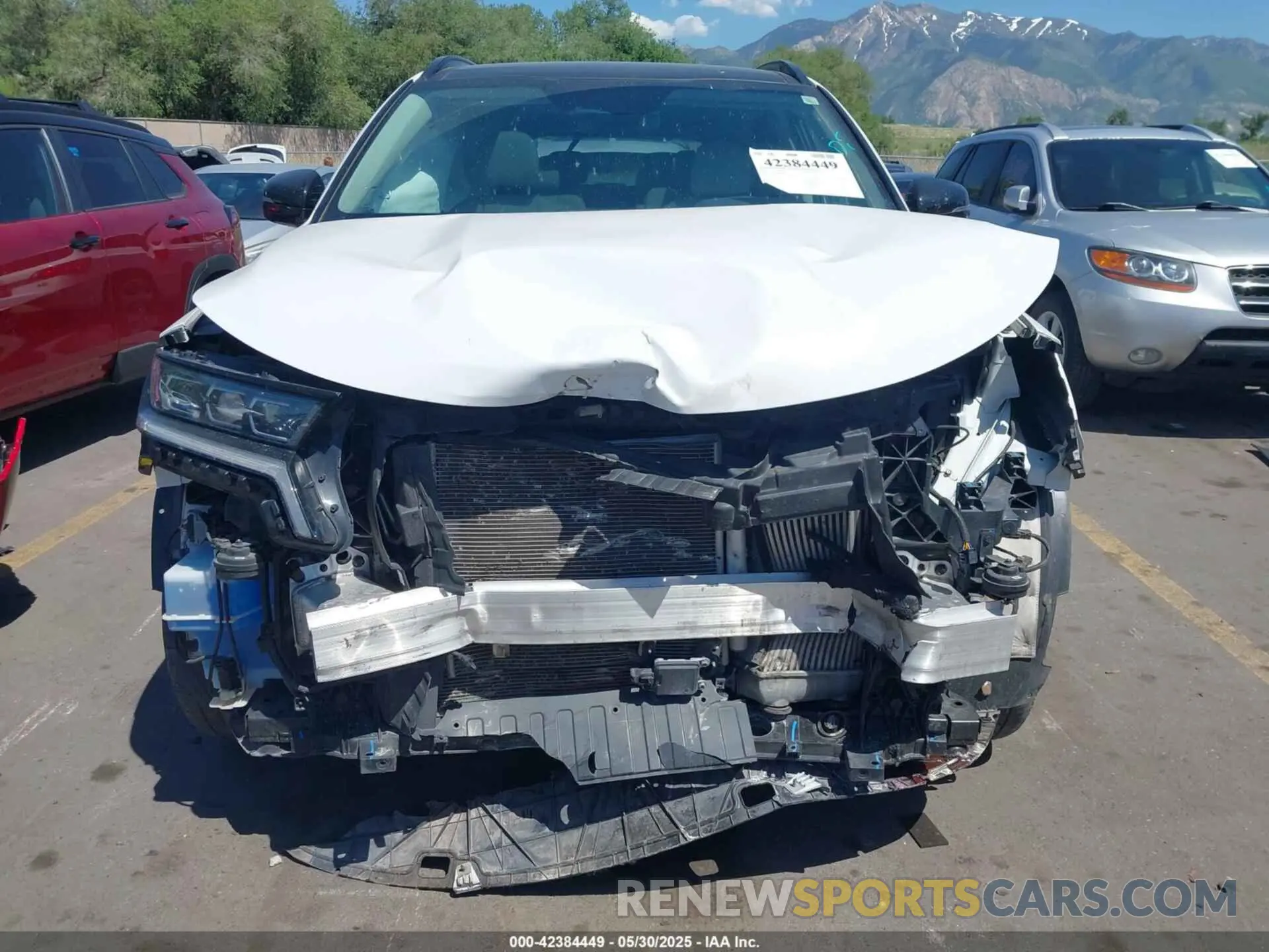 12 Photograph of a damaged car 5XYRKDLF5NG110214 KIA SORENTO 2022