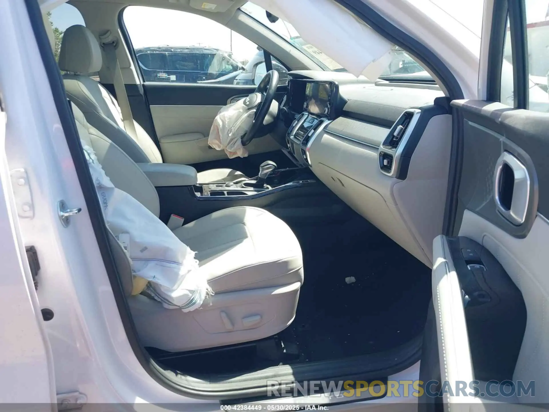 5 Photograph of a damaged car 5XYRKDLF5NG110214 KIA SORENTO 2022