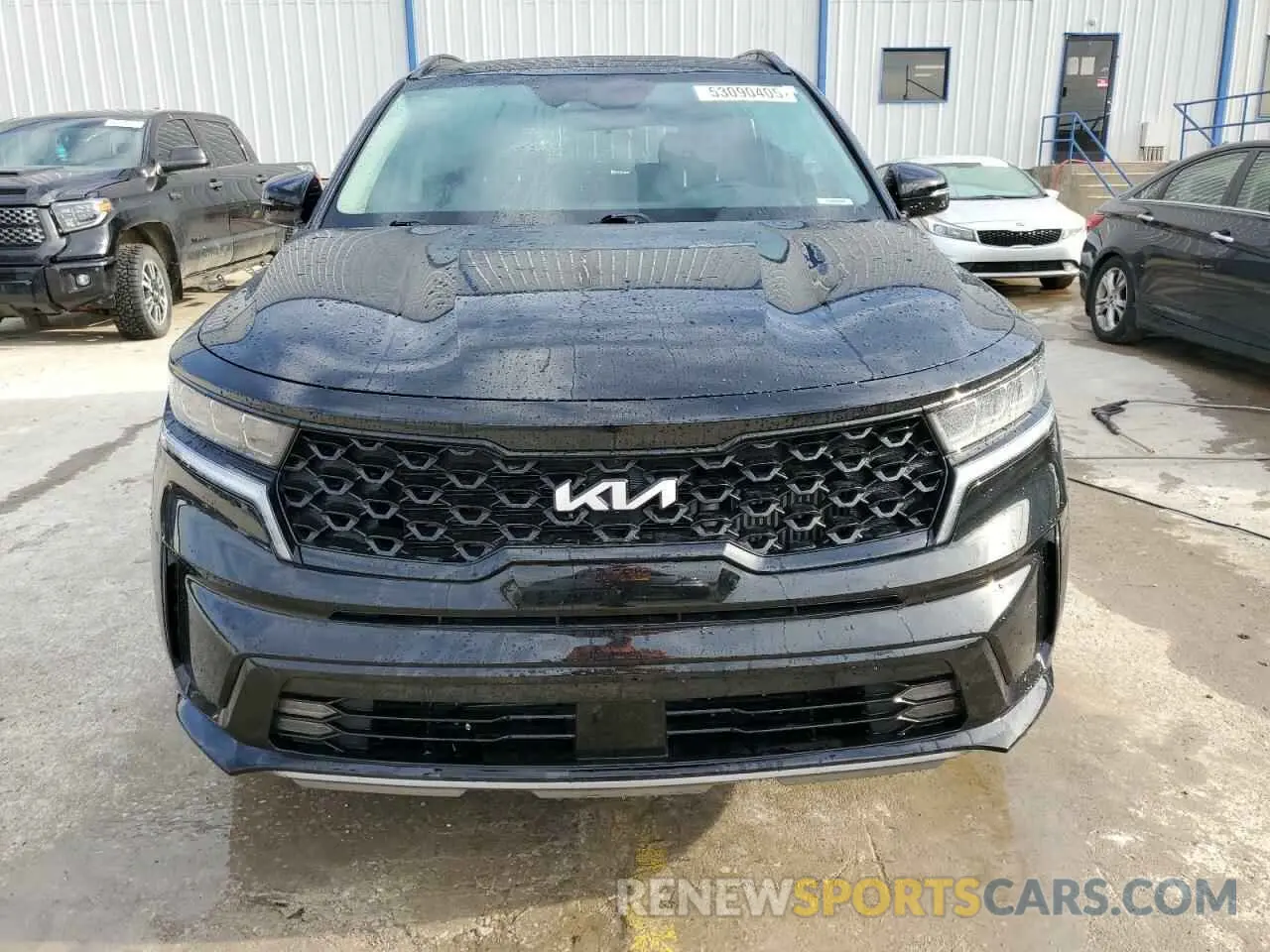 5 Photograph of a damaged car 5XYRKDLF6NG115499 KIA SORENTO 2022