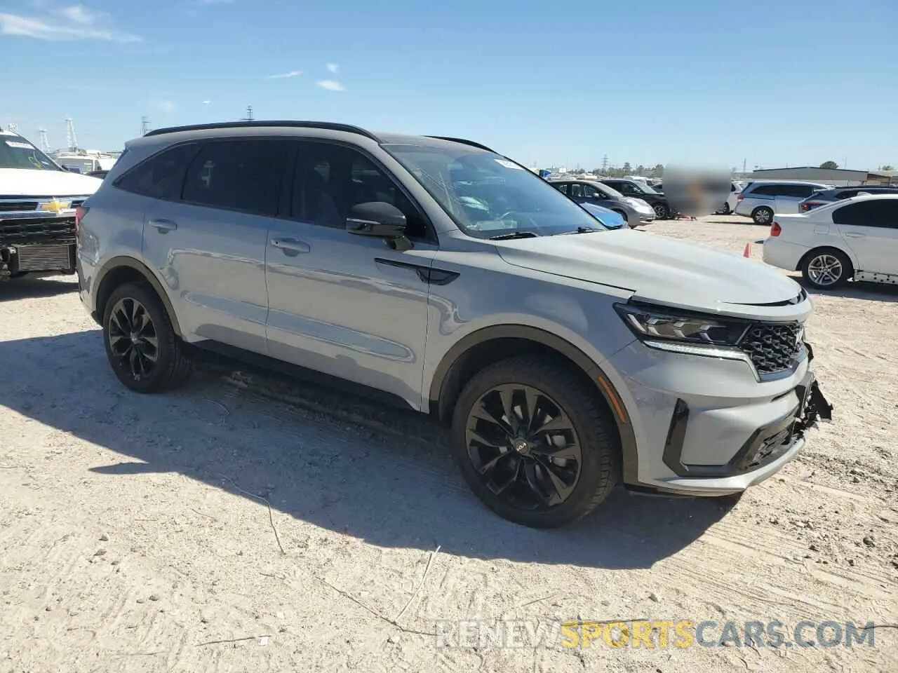 4 Photograph of a damaged car 5XYRKDLF6NG115910 KIA SORENTO 2022