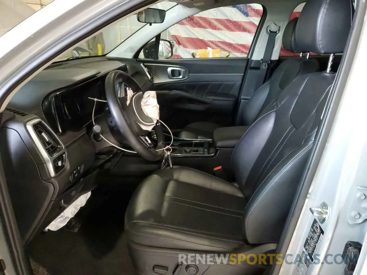 7 Photograph of a damaged car 5XYRKDLF6NG117950 KIA SORENTO 2022
