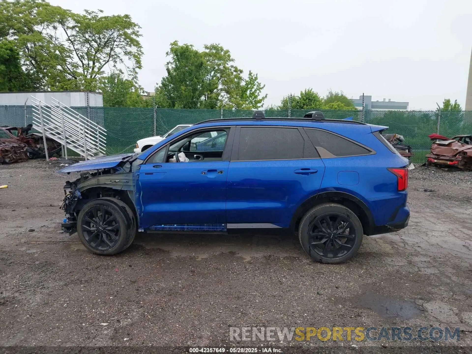 15 Photograph of a damaged car 5XYRKDLF8NG097071 KIA SORENTO 2022