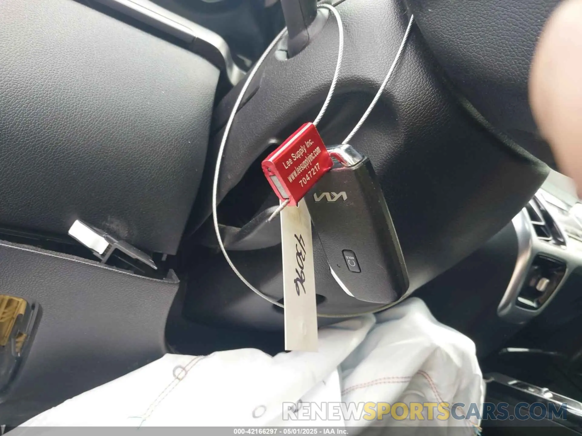11 Photograph of a damaged car 5XYRKDLF9NG079825 KIA SORENTO 2022