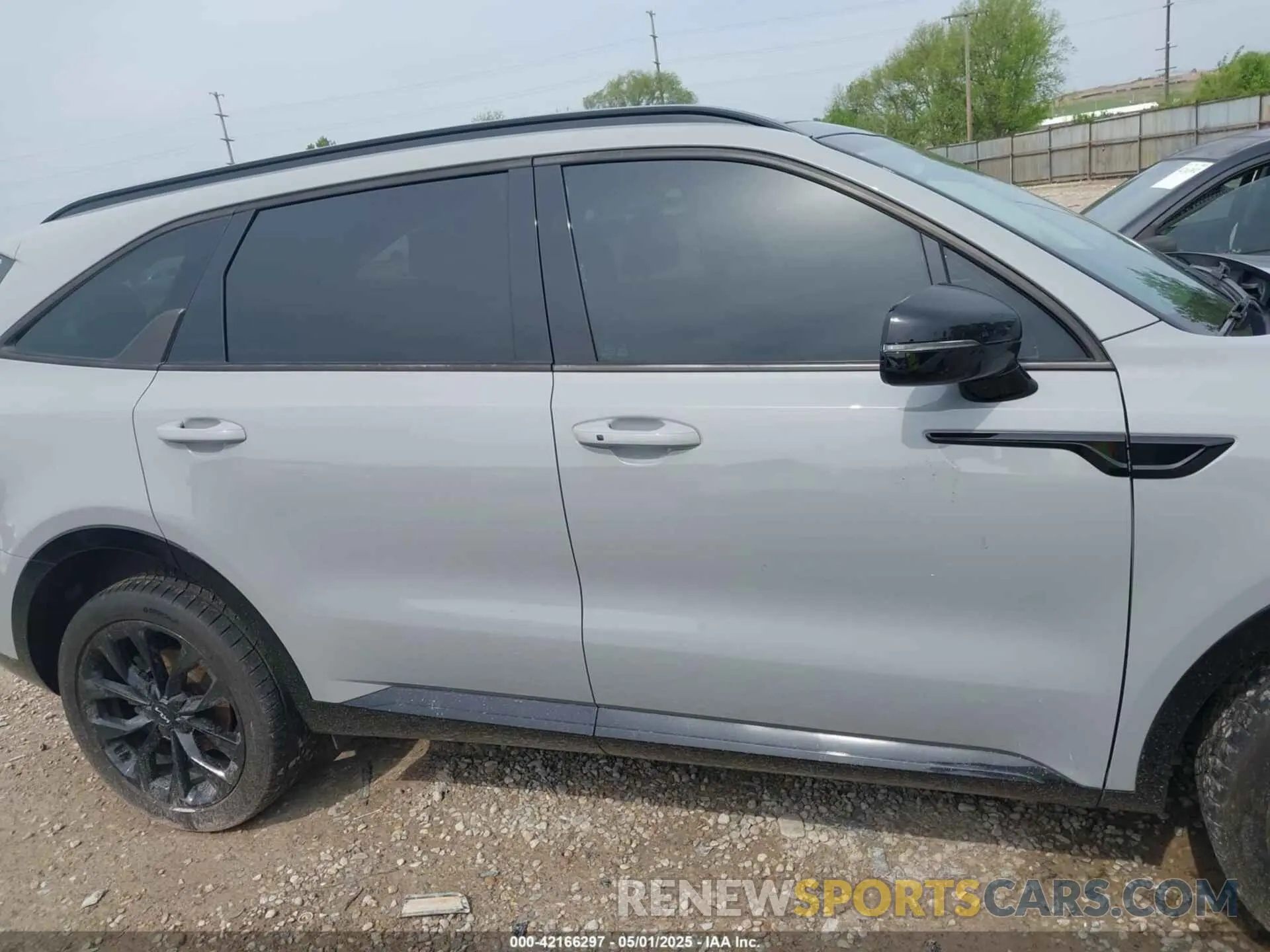 14 Photograph of a damaged car 5XYRKDLF9NG079825 KIA SORENTO 2022