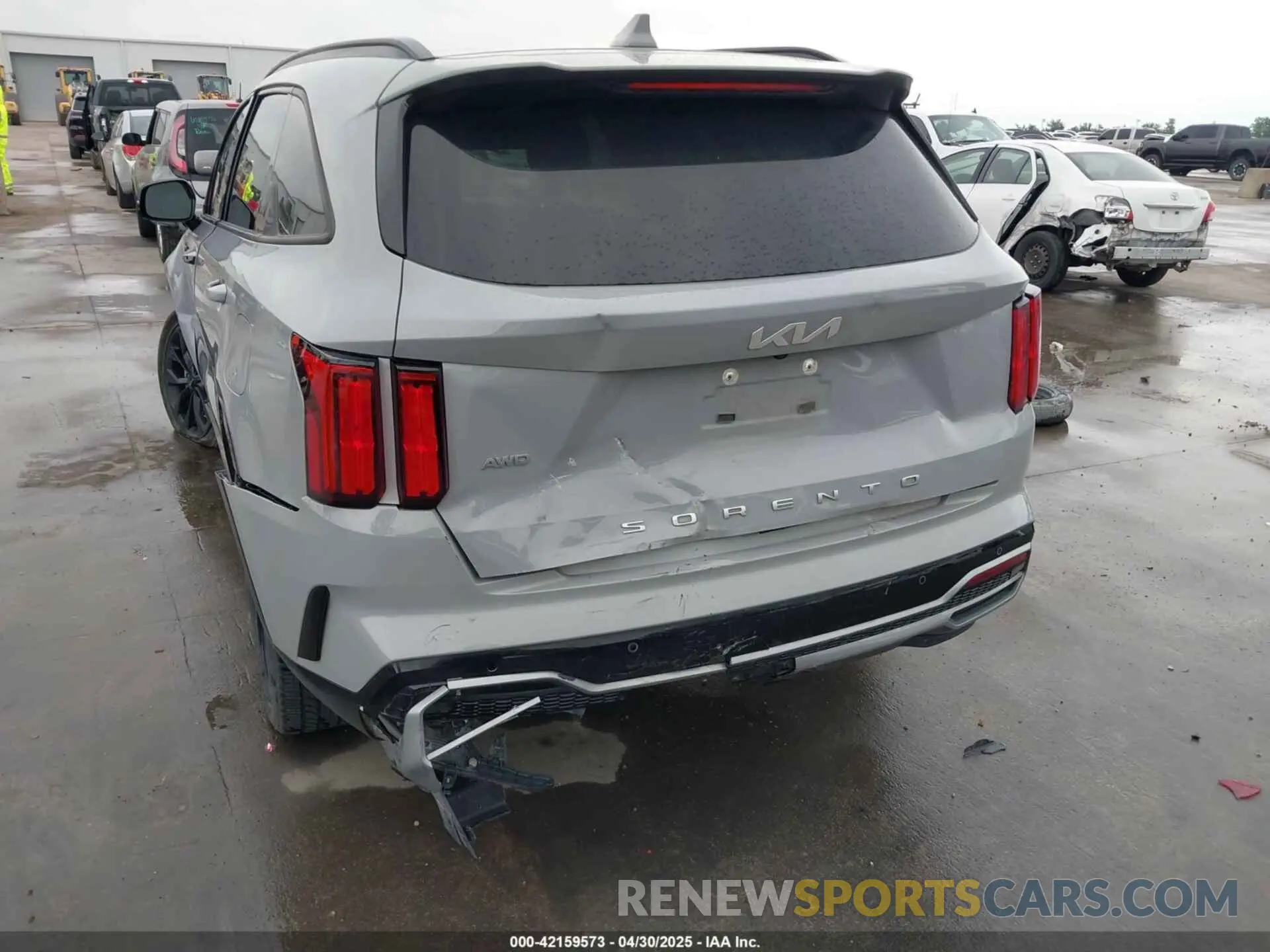 19 Photograph of a damaged car 5XYRKDLF9NG129963 KIA SORENTO 2022