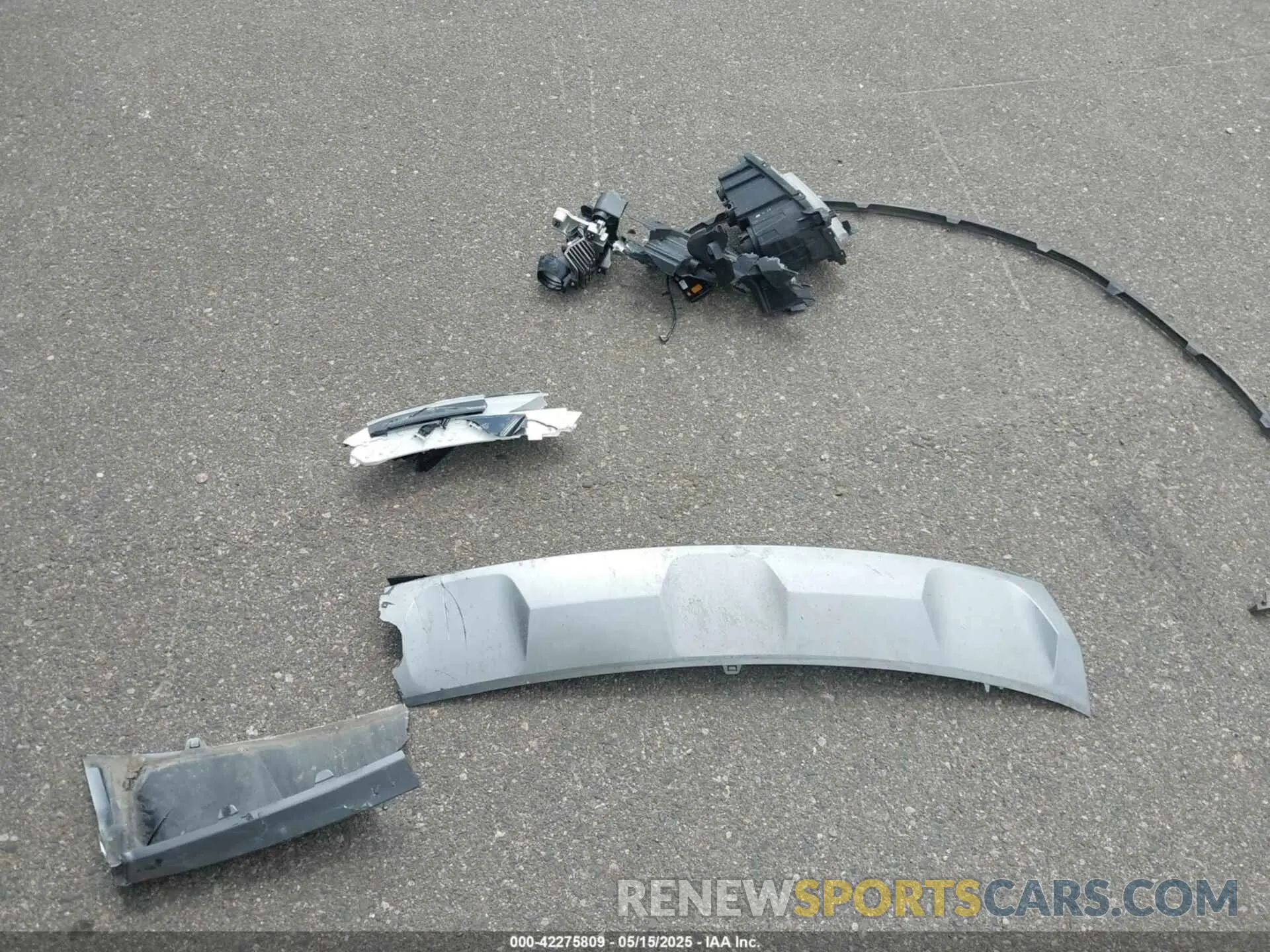 12 Photograph of a damaged car 5XYRKDLFXNG111374 KIA SORENTO 2022