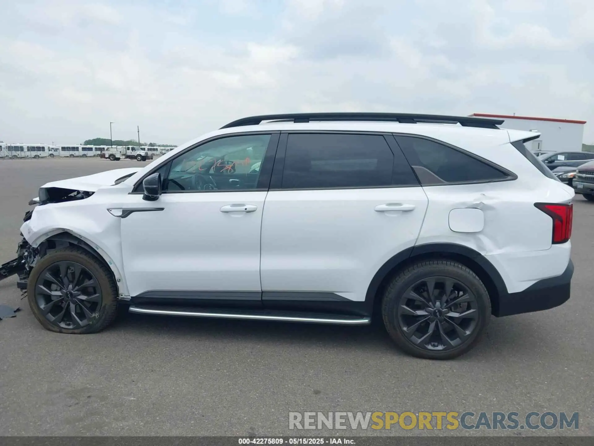 15 Photograph of a damaged car 5XYRKDLFXNG111374 KIA SORENTO 2022