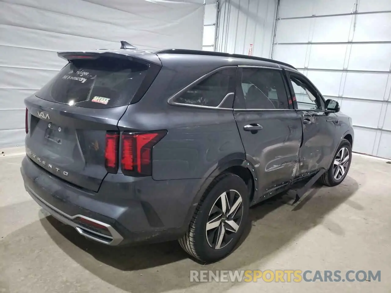 3 Photograph of a damaged car 5XYRL4LC0NG108891 KIA SORENTO 2022