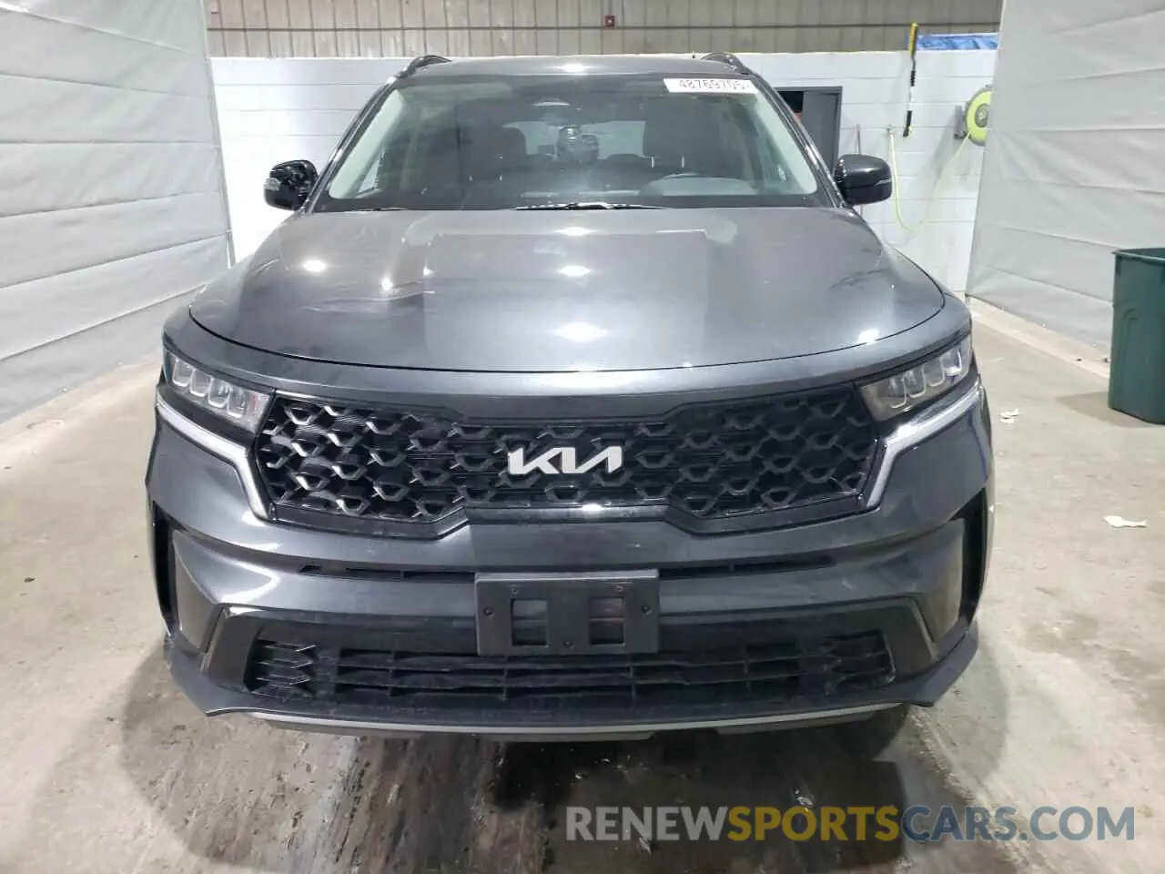5 Photograph of a damaged car 5XYRL4LC0NG108891 KIA SORENTO 2022