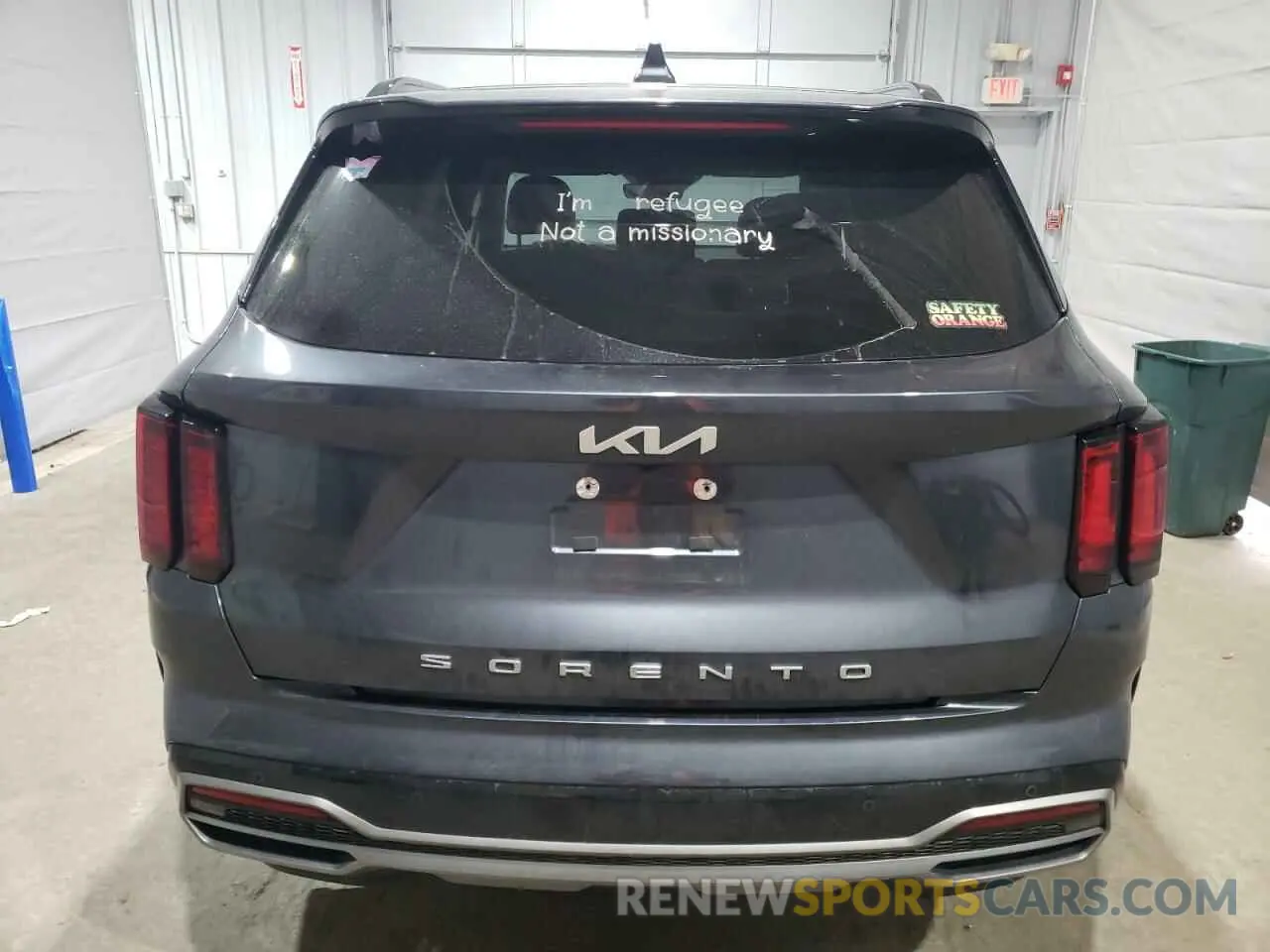 6 Photograph of a damaged car 5XYRL4LC0NG108891 KIA SORENTO 2022