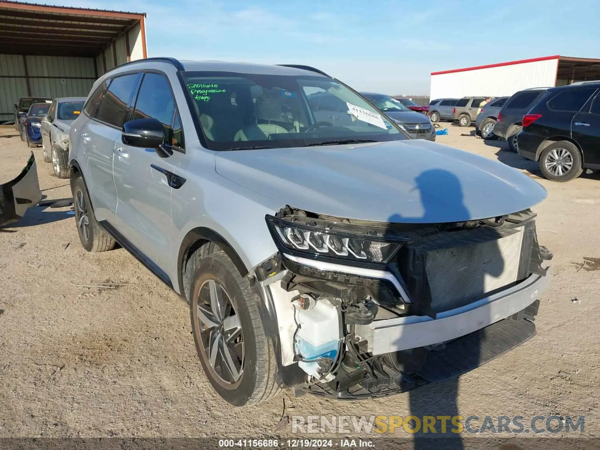1 Photograph of a damaged car 5XYRL4LC2NG150043 KIA SORENTO 2022