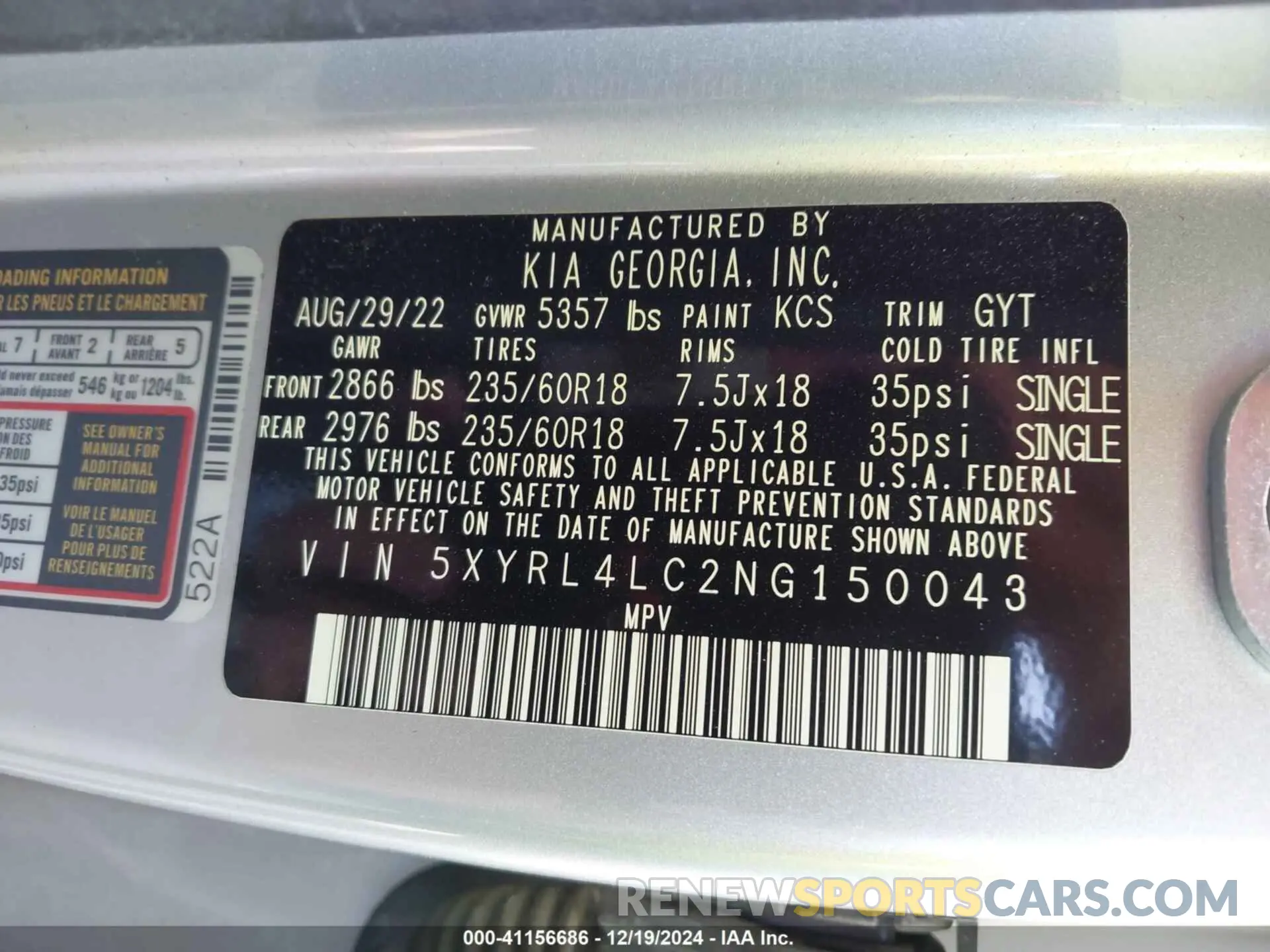 9 Photograph of a damaged car 5XYRL4LC2NG150043 KIA SORENTO 2022