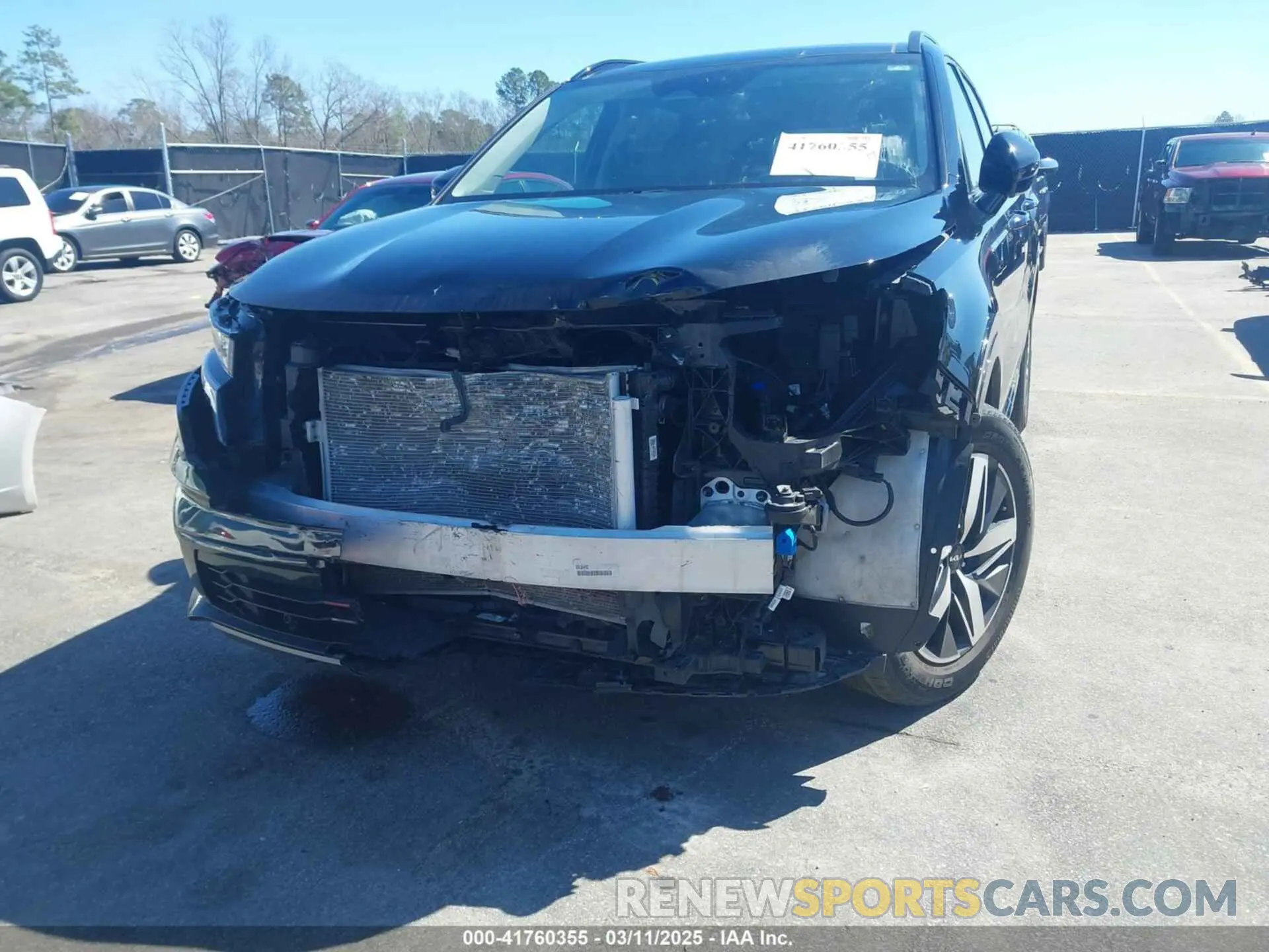 6 Photograph of a damaged car 5XYRL4LC3NG097014 KIA SORENTO 2022